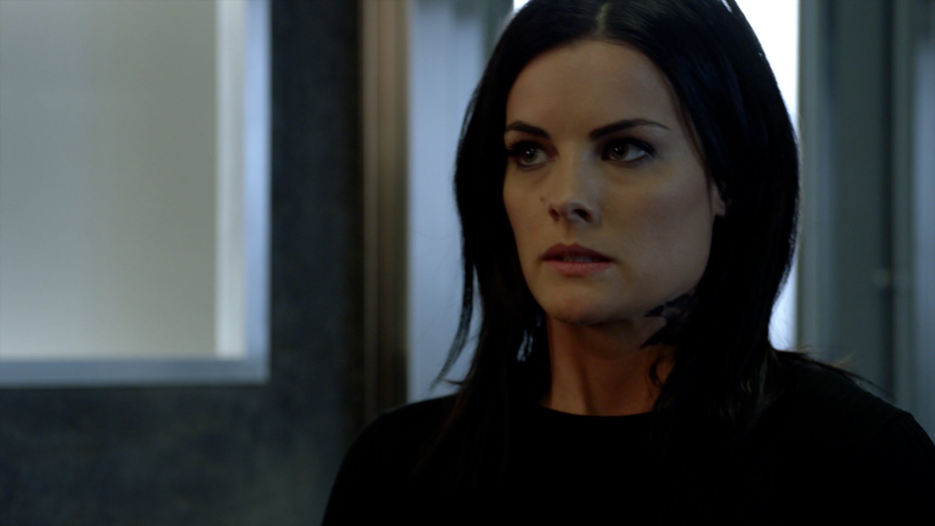 Blindspot Season 3 Episode 6 Adoring Suspect