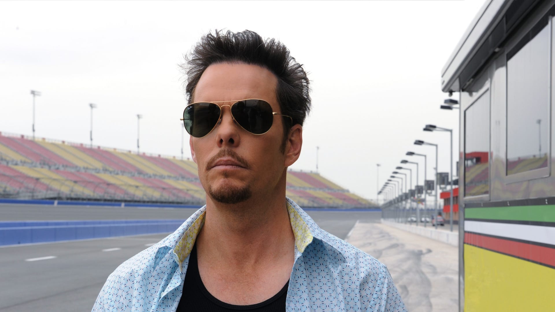 Entourage Season 6 Episode 3 One Car, Two Car, Red Car, Blue Car