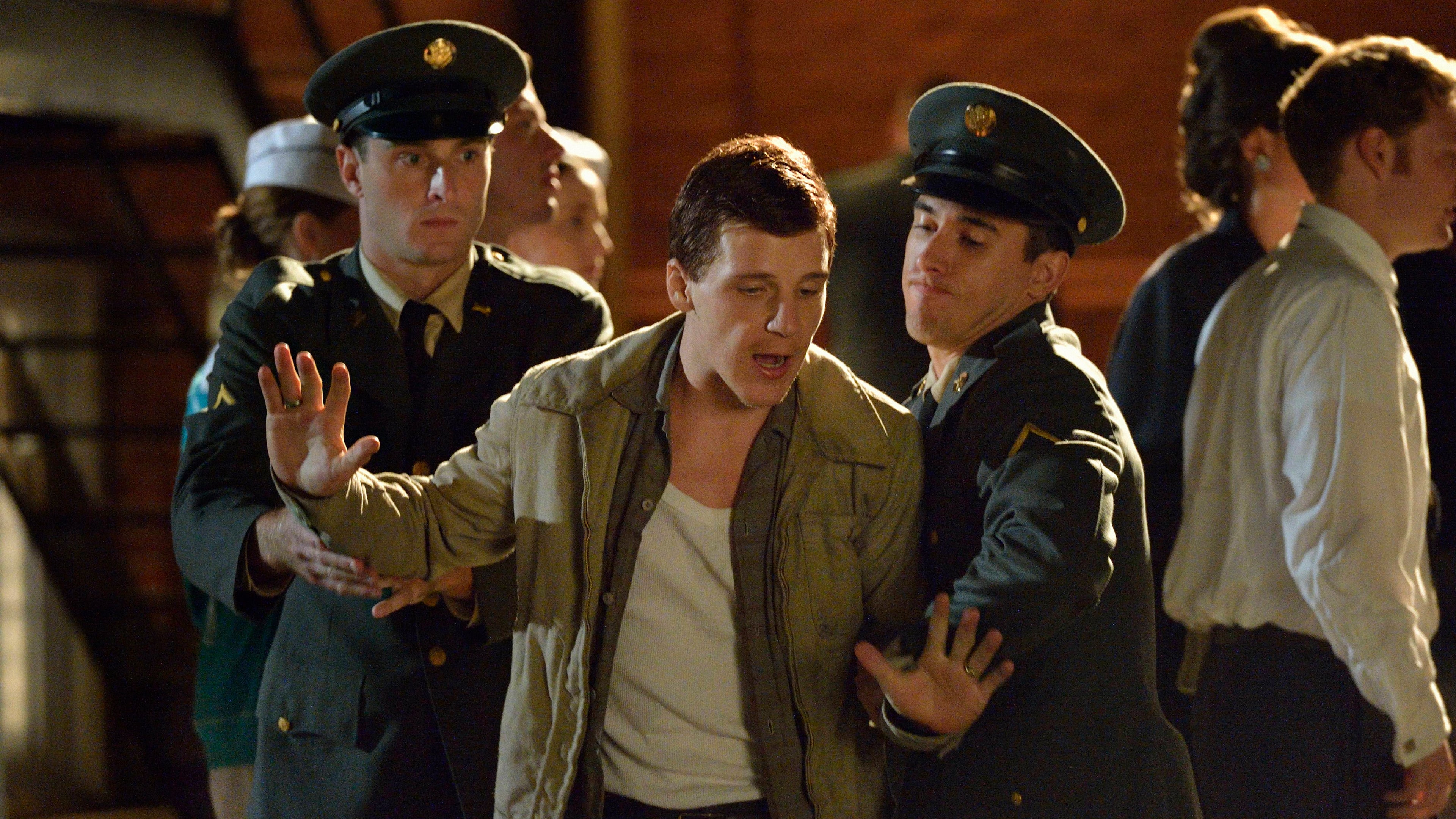 11.22.63 الموسم 1 الحلقة 4 أذير فويسيز، أذير رومز