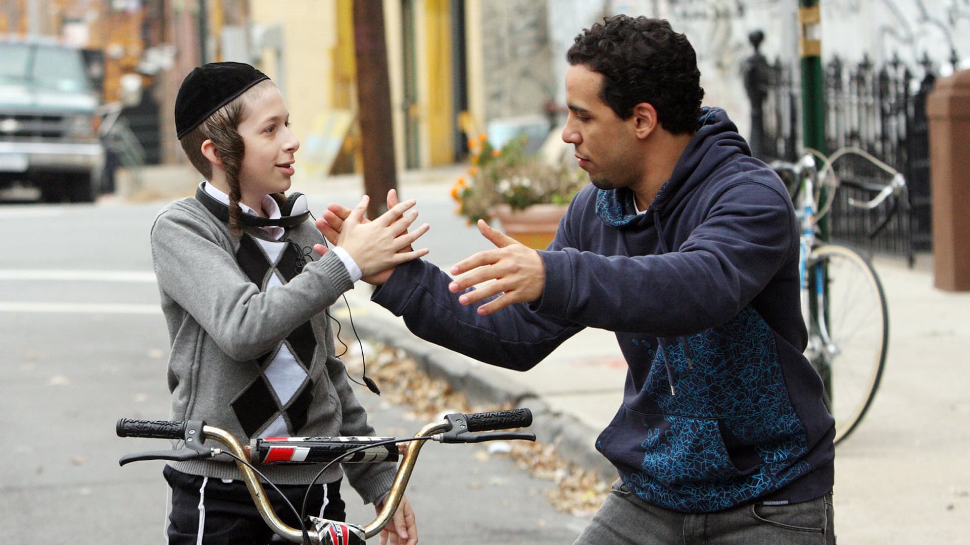 هاو تو ميك إت إن أميريكا الموسم 1 الحلقة 1 بايلوت