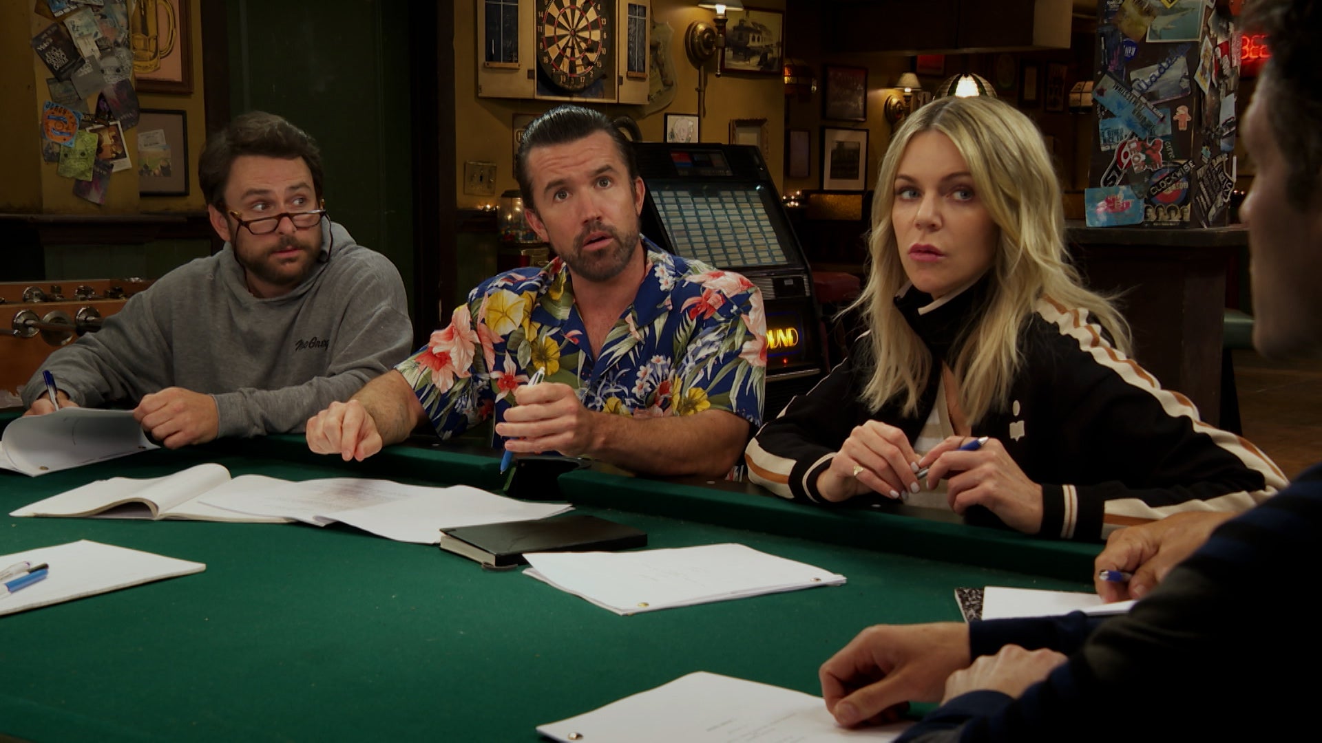 إتس أولوايز ساني إن فيلادلفيا الموسم 15 الحلقة 2 ذا غانغ مايكس ليثيال وابون 7