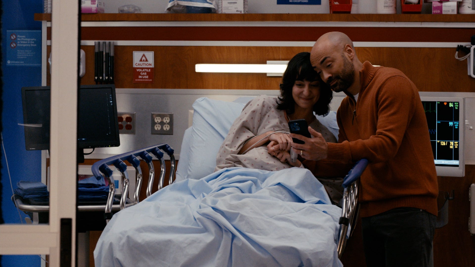 شيكاغو ميد الموسم 11 الحلقة 10 العاطفة والكراهية