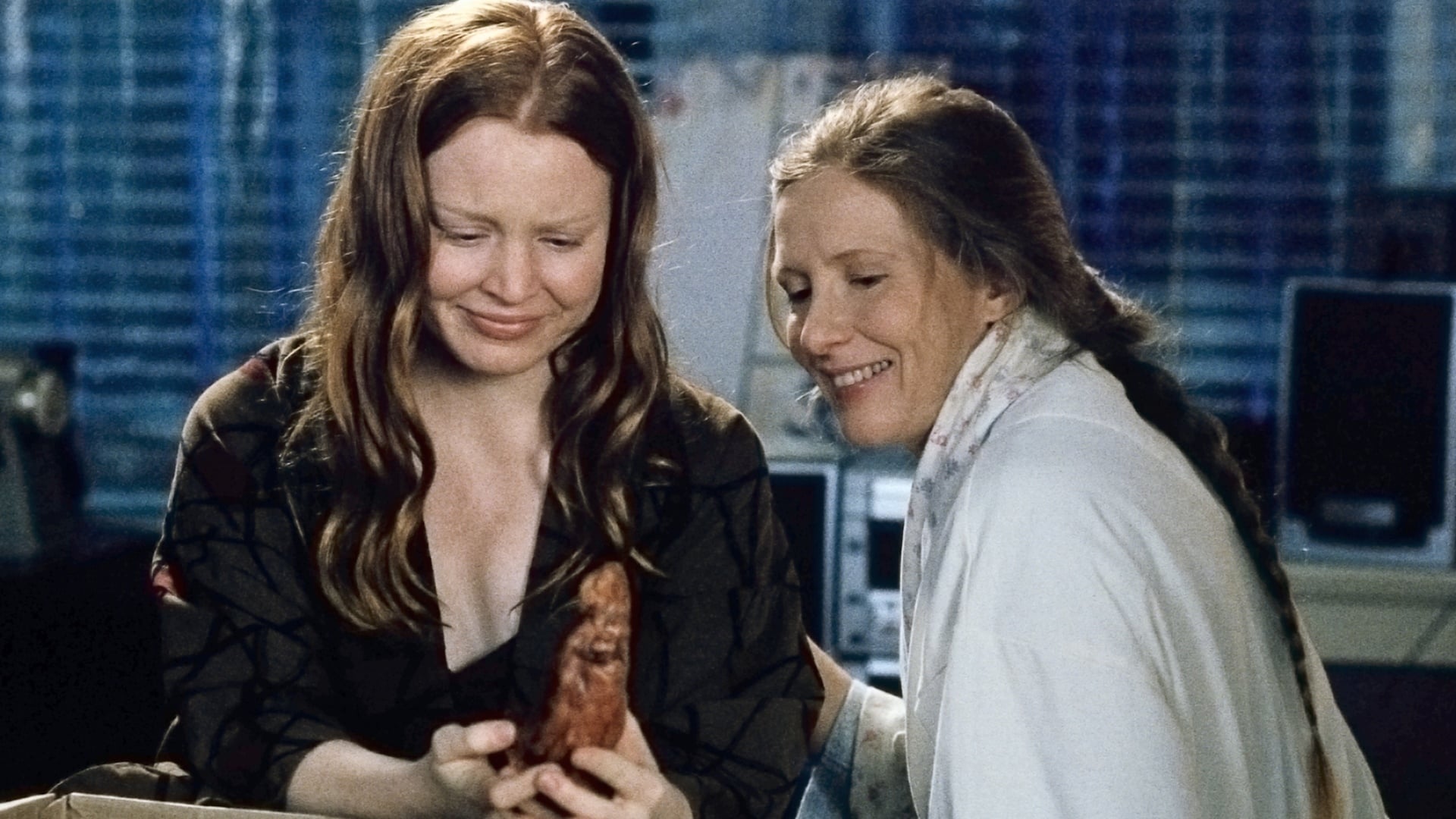 Six Feet Under Season 2 Episode 6 In Place Of Anger