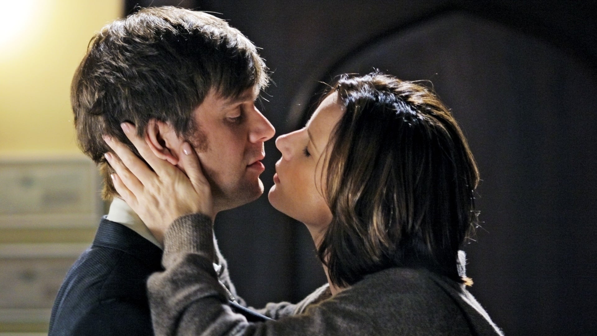 Six Feet Under Season 4 Episode 6 Terror Starts At Home