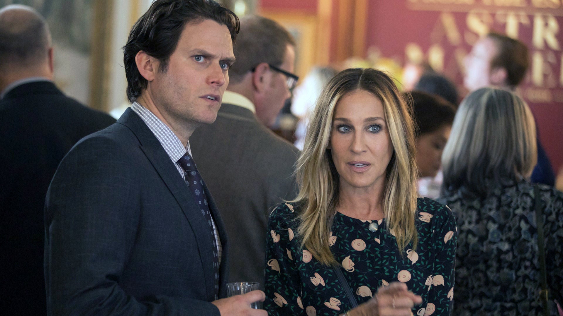 Divorce Season 2 Episode 7 Going, Going... Gone