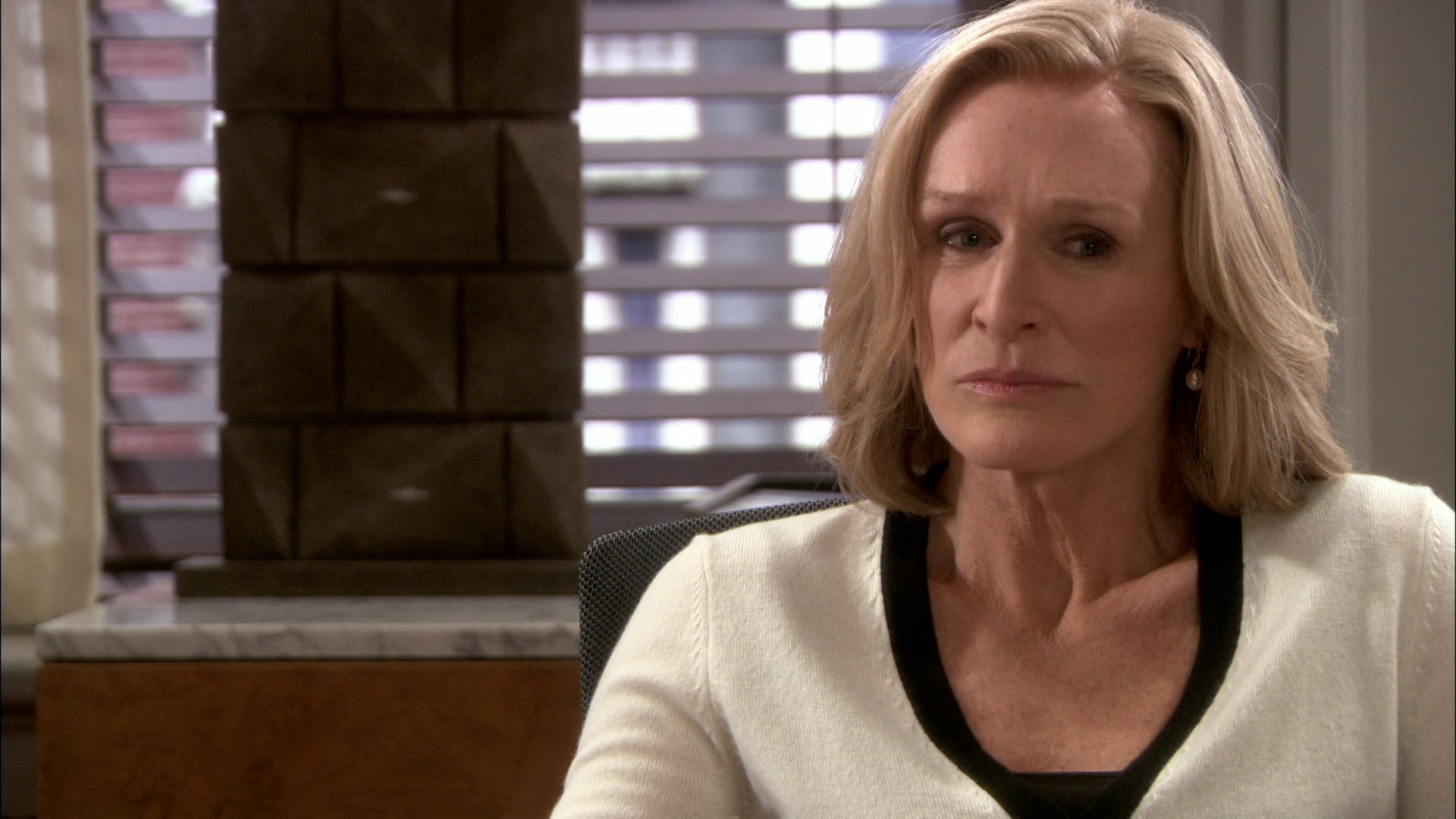 Damages Season 2 Episode 1 I Lied, Too.
