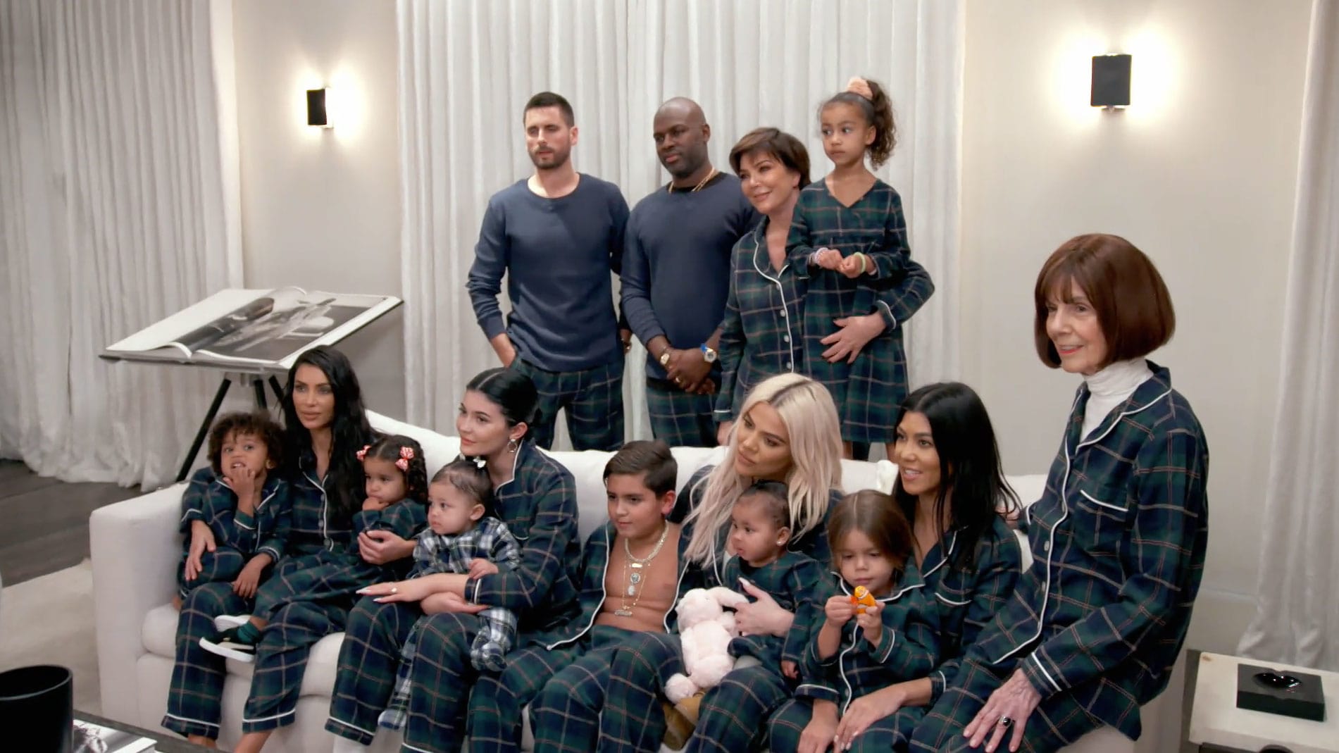 Keeping Up With The Kardashians Season 16 Episode 9 Christmas Chaos
