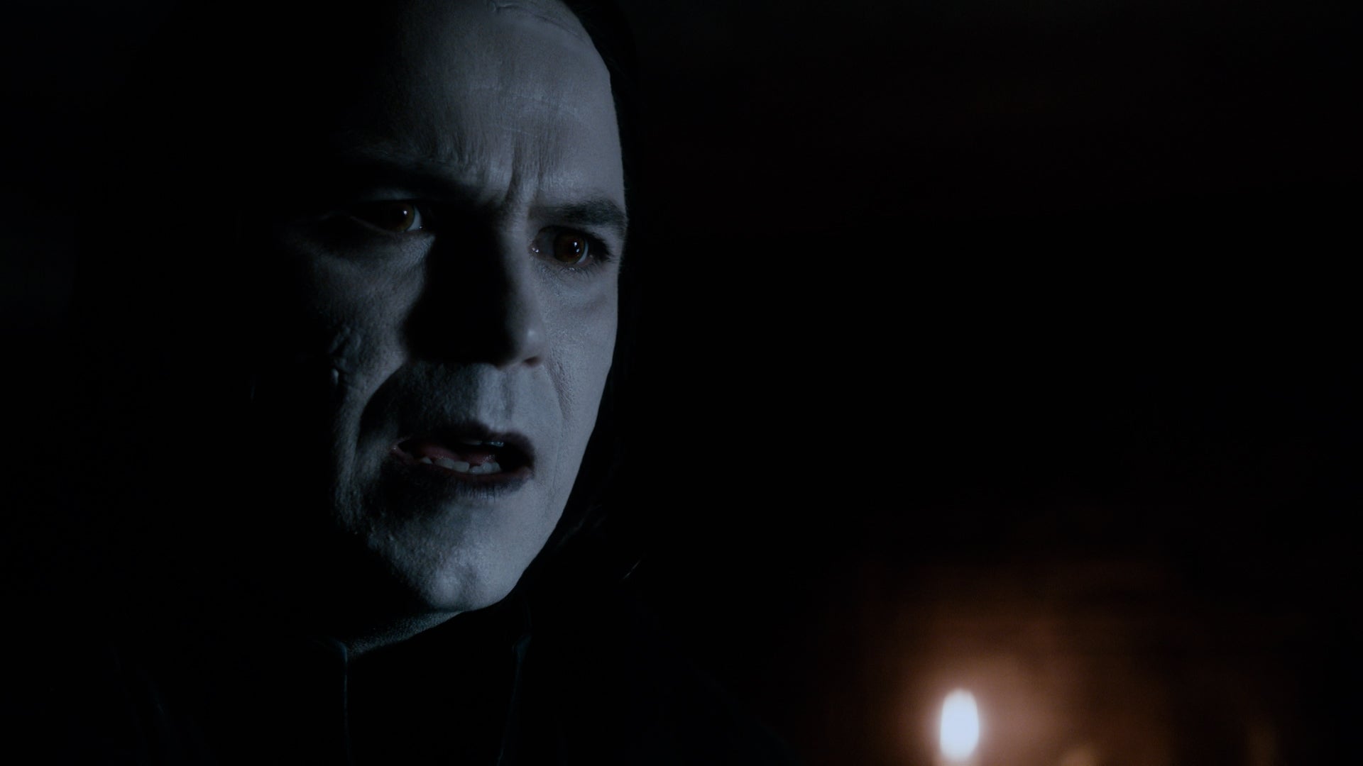 بيني دريدفول الموسم 3 الحلقة 9 الظلام المبارك