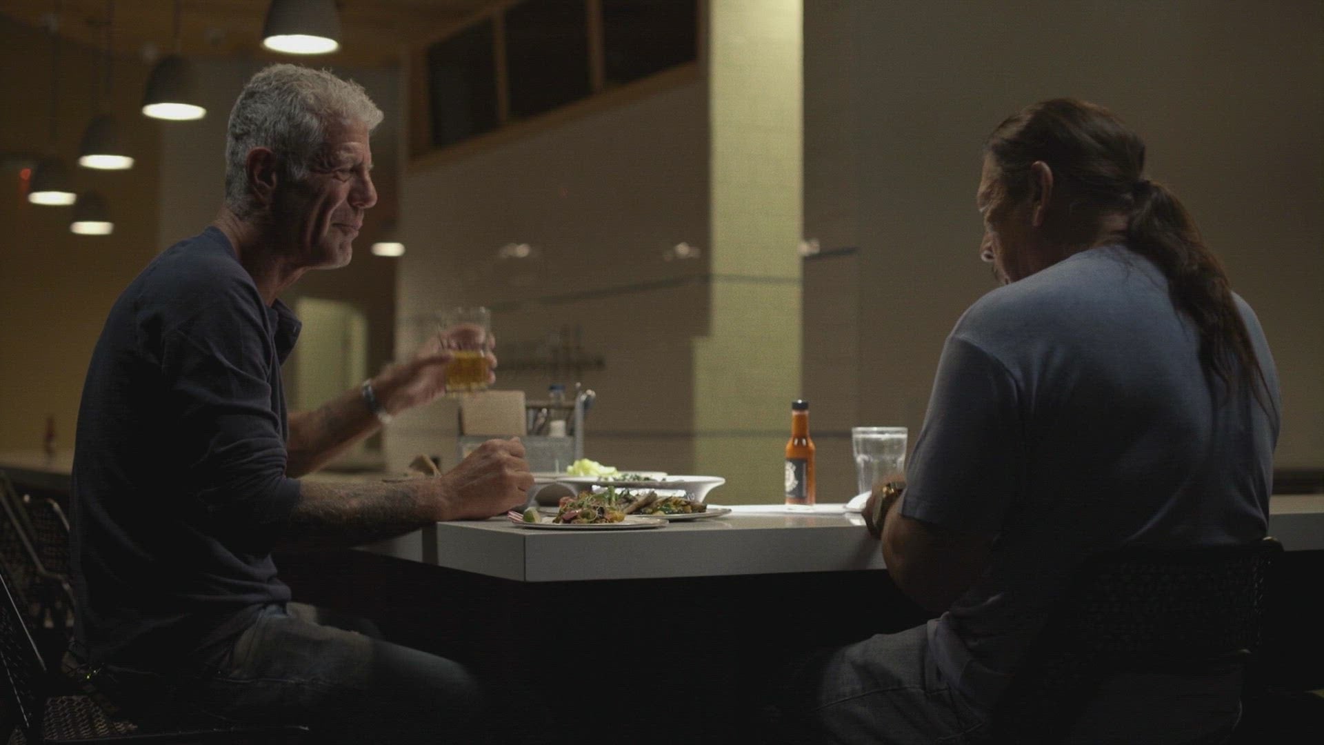 أنثوني بوردين : بارتس أناون الموسم 9 الحلقة 1 لوس أنجلوس