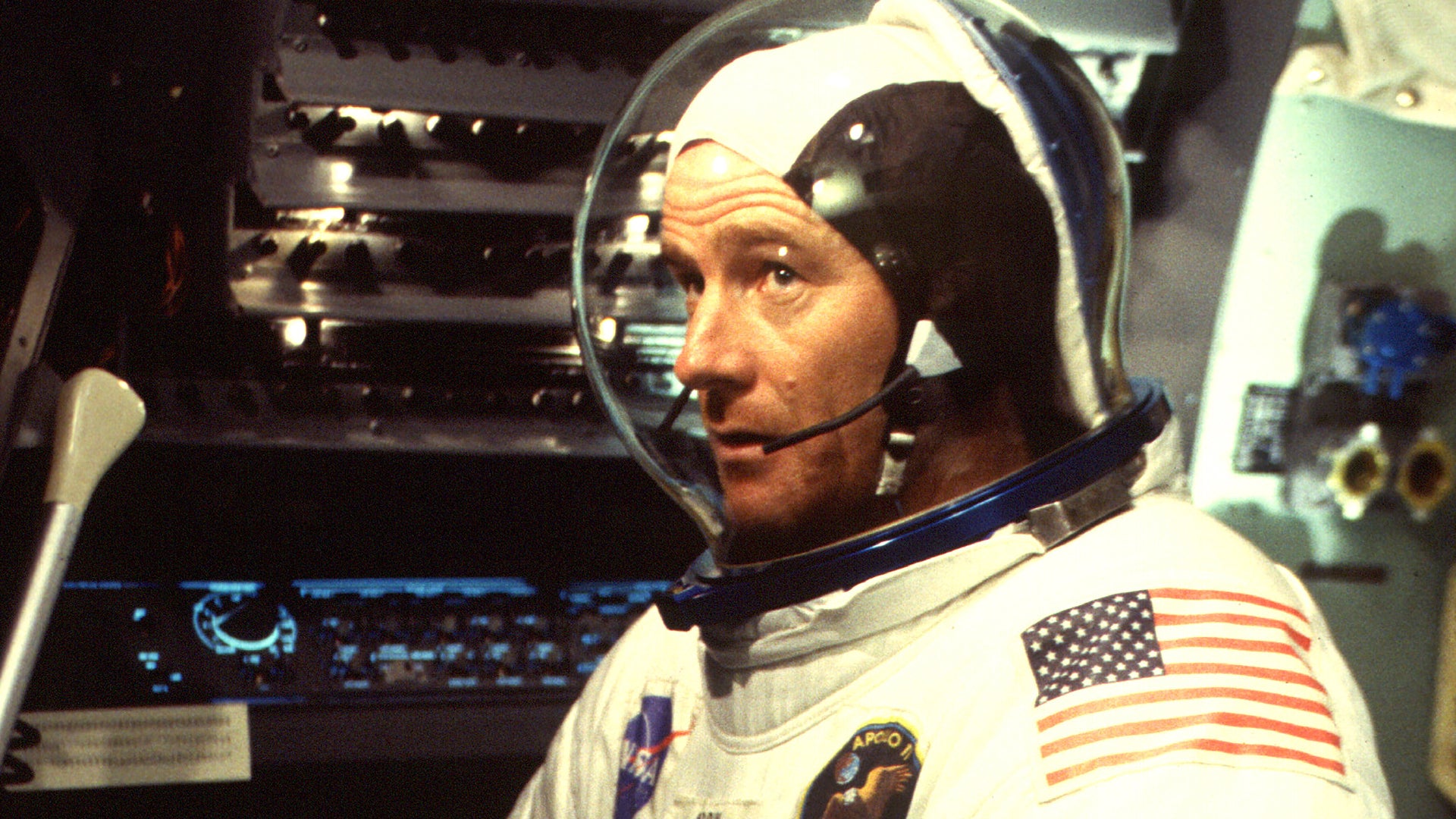 من الأرض إلى القمر - فروم ذي إيرث تو ذا مون الموسم 1 الحلقة 6 مير ترانكيليتيتس