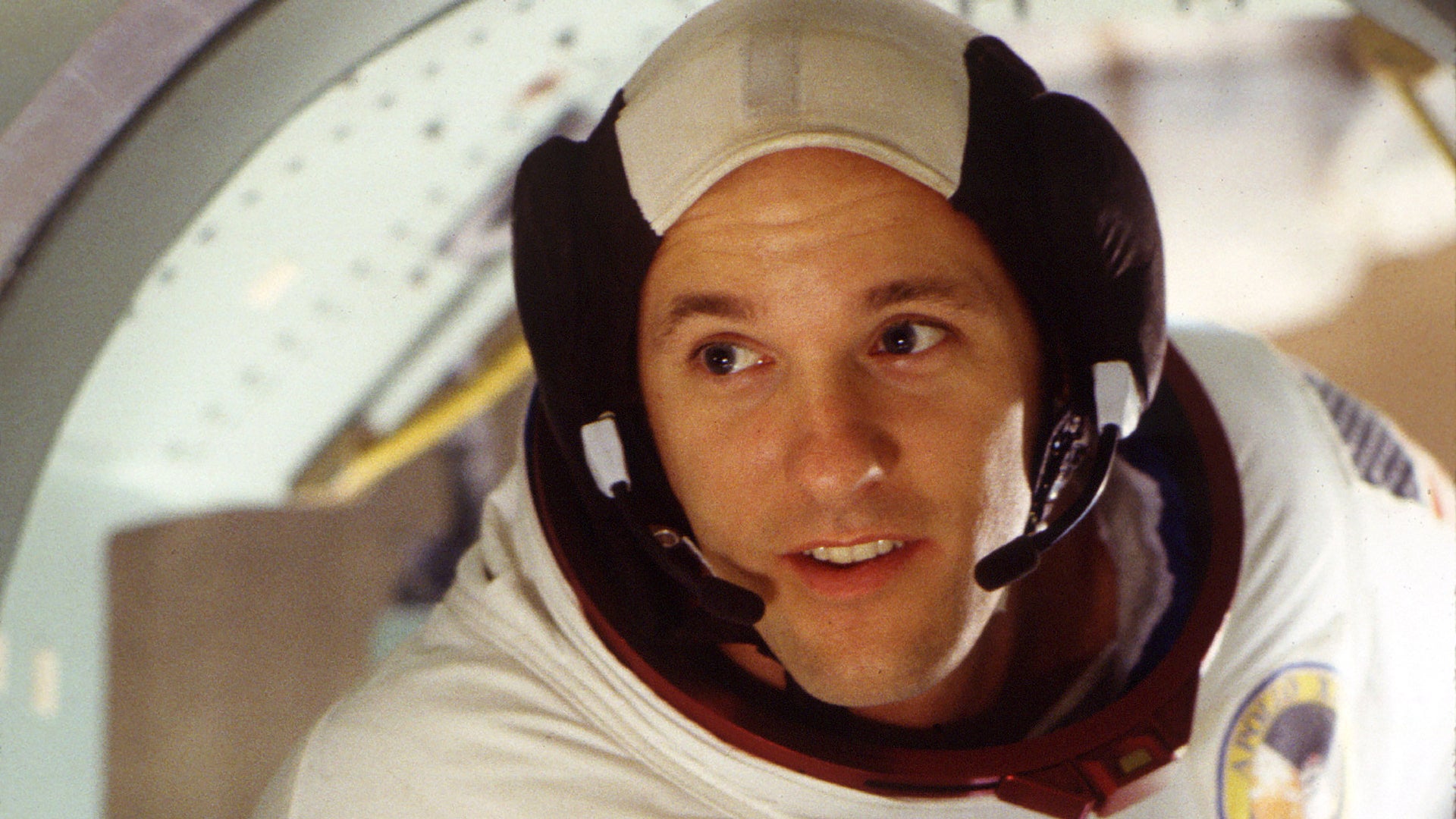 من الأرض إلى القمر - فروم ذي إيرث تو ذا مون الموسم 1 الحلقة 7 ذاتس أول ذير إز