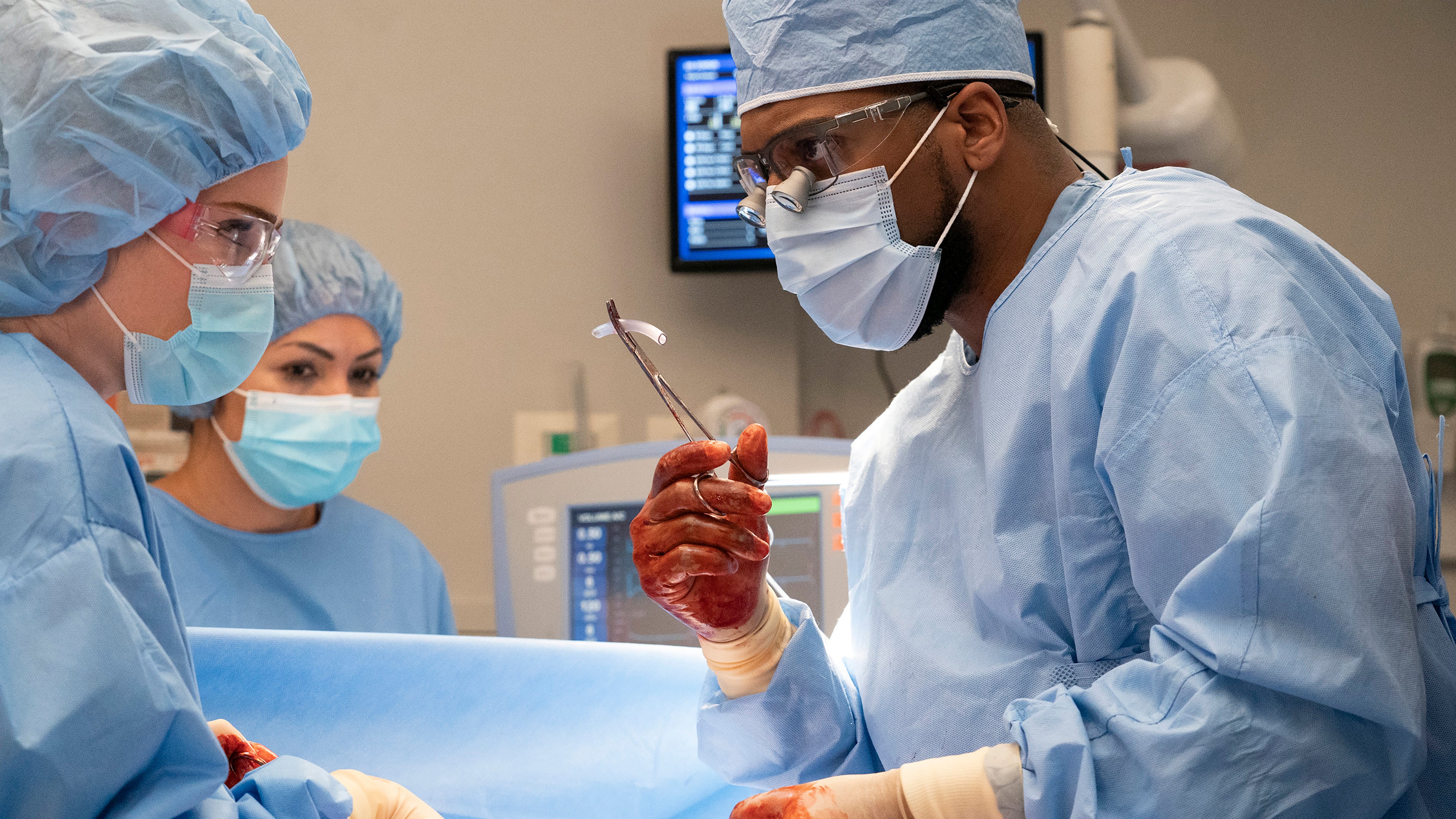 New Amsterdam Season 3 Episode 5 Blood, Sweat & Tears