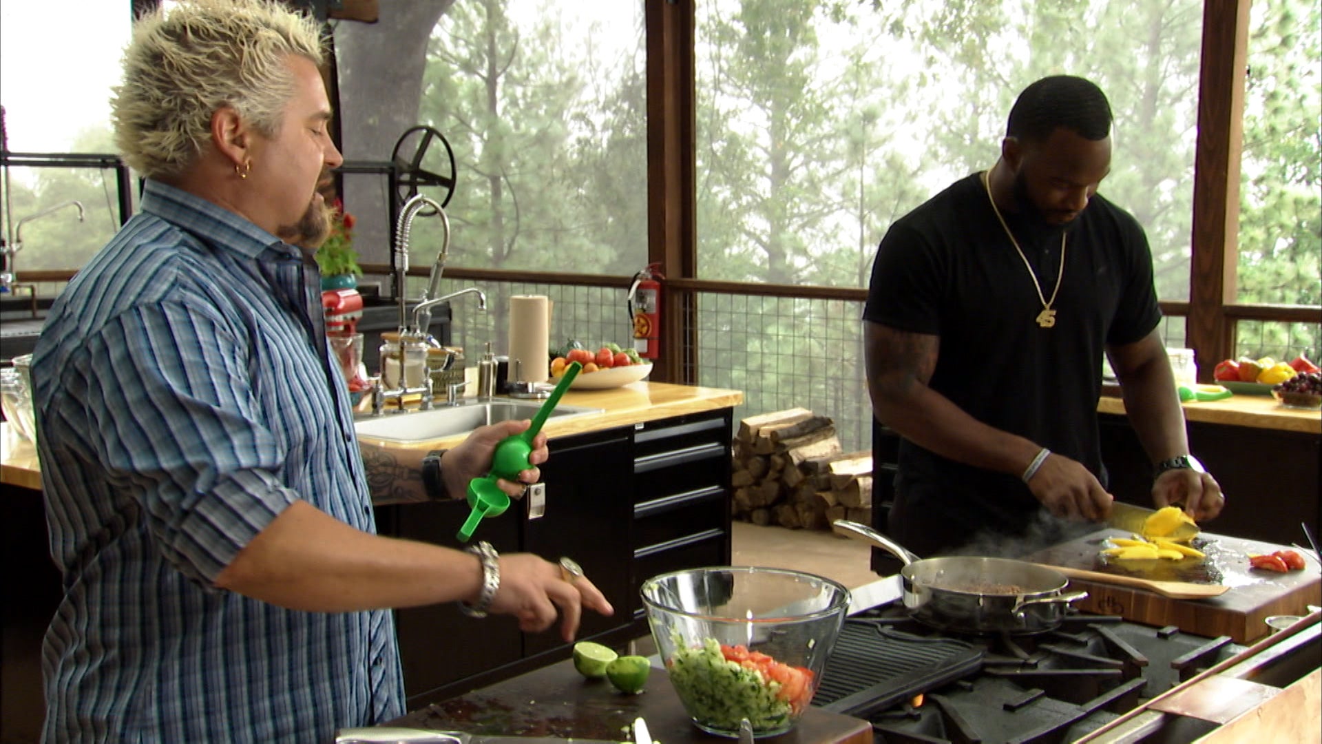 Guy's Big Bite Season 19 Episode 8 Mojo Mahi Mahi