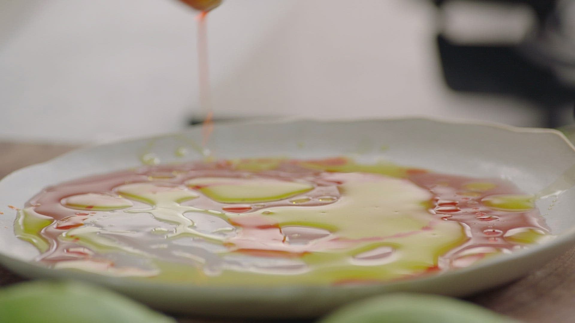 Jamie's Quick And Easy Food Season 2 Episode 3 Crispy Sea Bass & Sweet Chicken Surprise