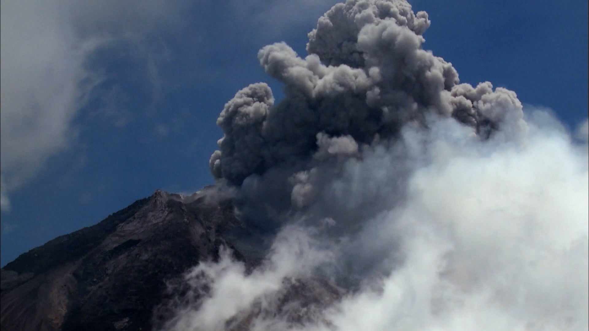 Serial Killer Earth Season 1 Episode 8 Mudslide Massacre