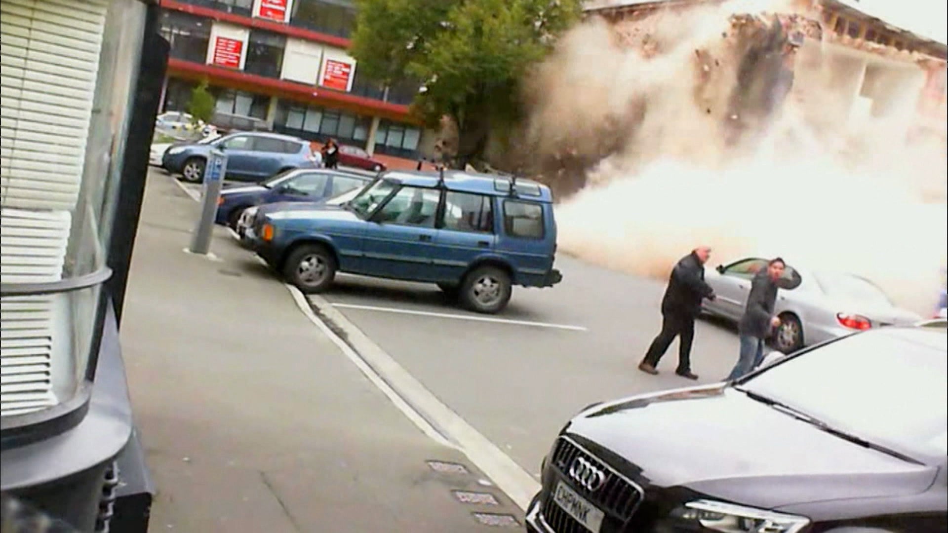 Serial Killer Earth Season 1 Episode 9 Death By Dust Storm