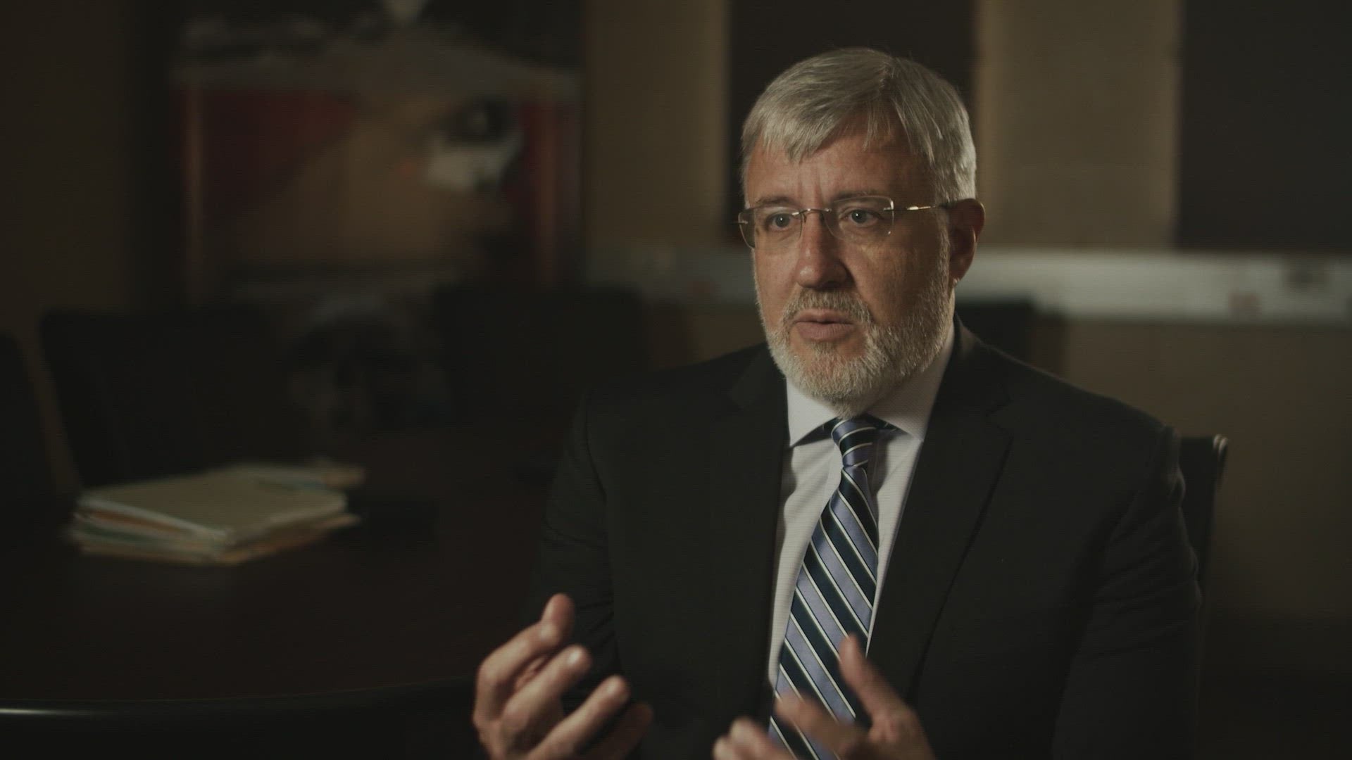 بويزونوس لييزنس الموسم 1 الحلقة 6 كولاكتنغ ذا كاش