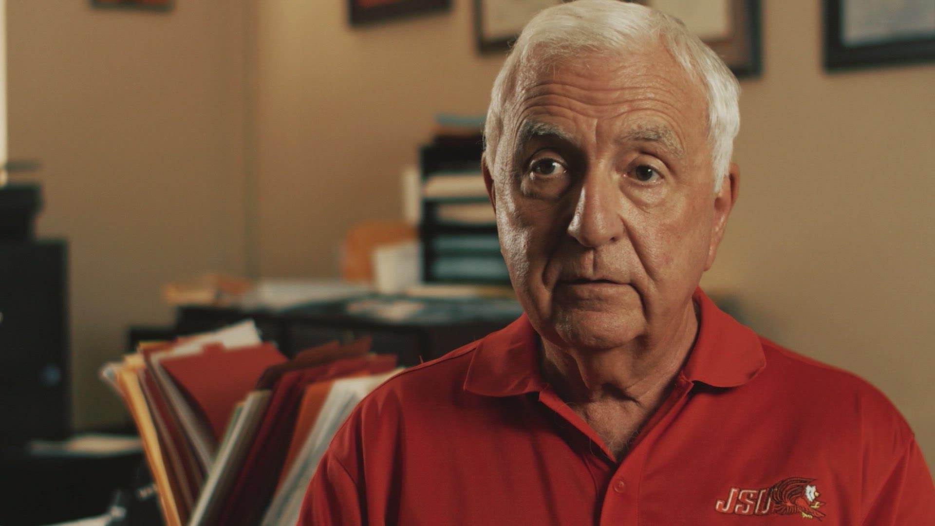 بويزونوس لييزنس الموسم 1 الحلقة 10 وايفز اند لايز