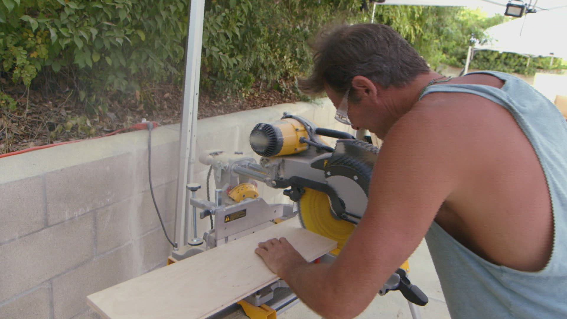 Trading Spaces Season 10 Episode 1 Battle Of The Decades