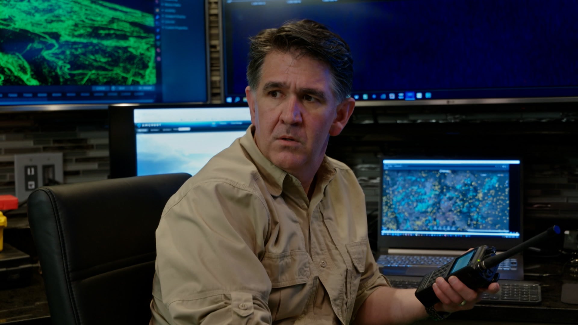 The Curse Of Skinwalker Ranch الموسم 4 الحلقة 1 أوفر أند أوت أوف ذس وورلد