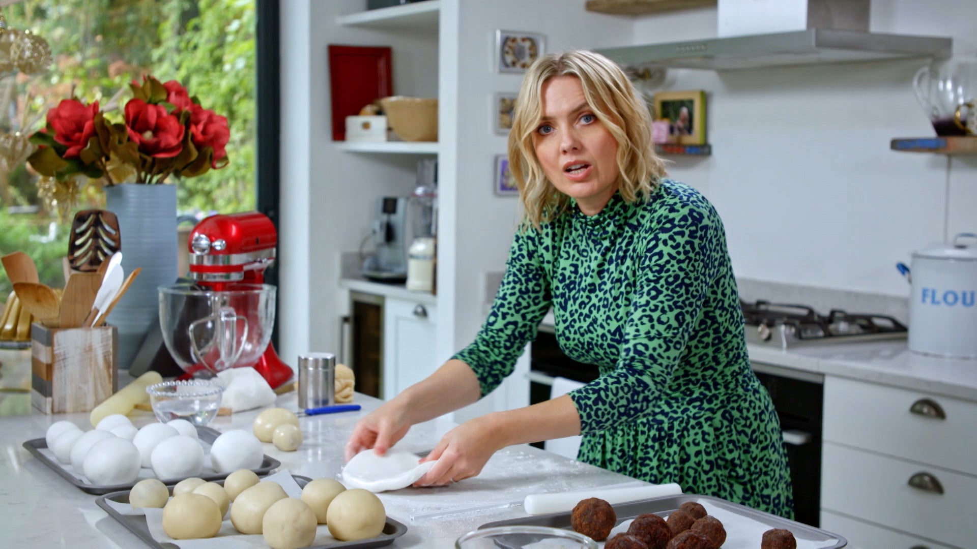 BEAUTIFUL BAKING WITH JULIET SEAR Season 1 Episode 6 Episode 6