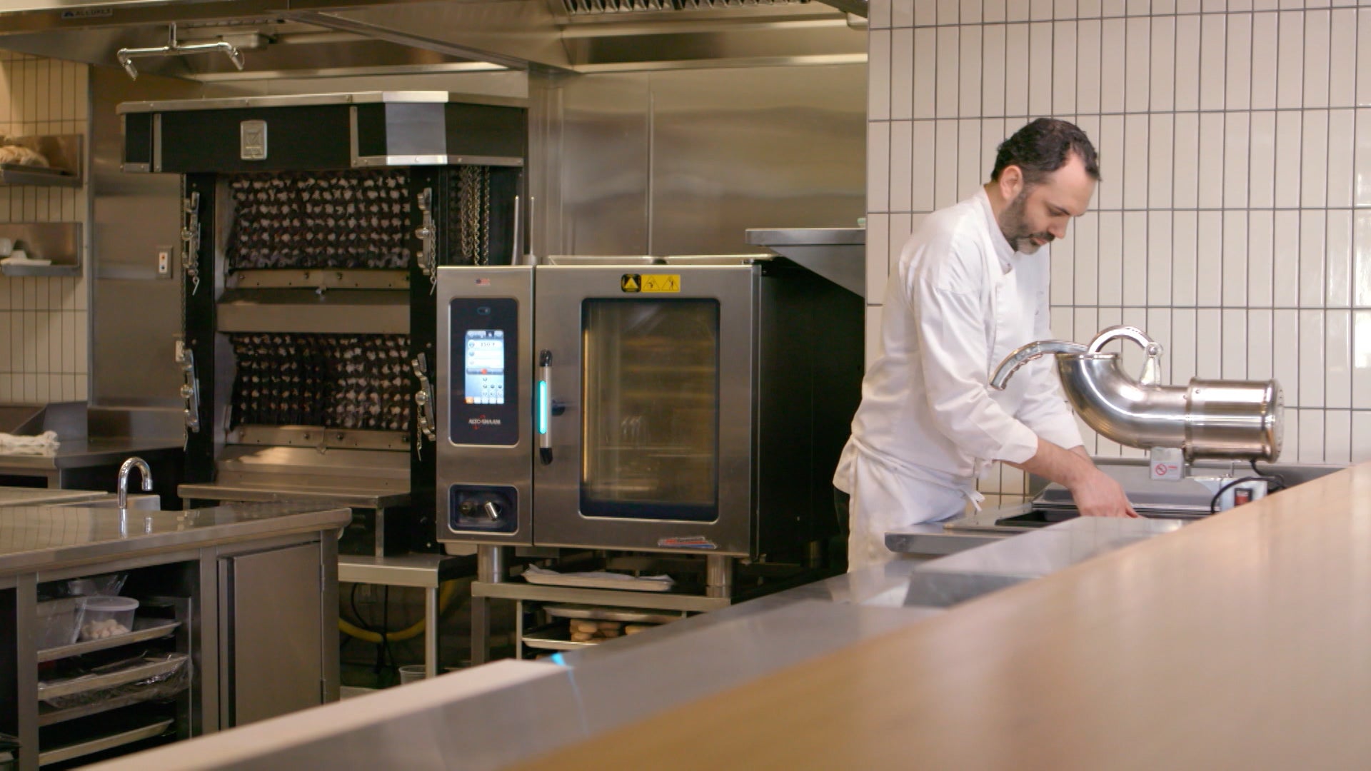 Behind The Dish Season 1 Episode 11 Los Angeles - Icons