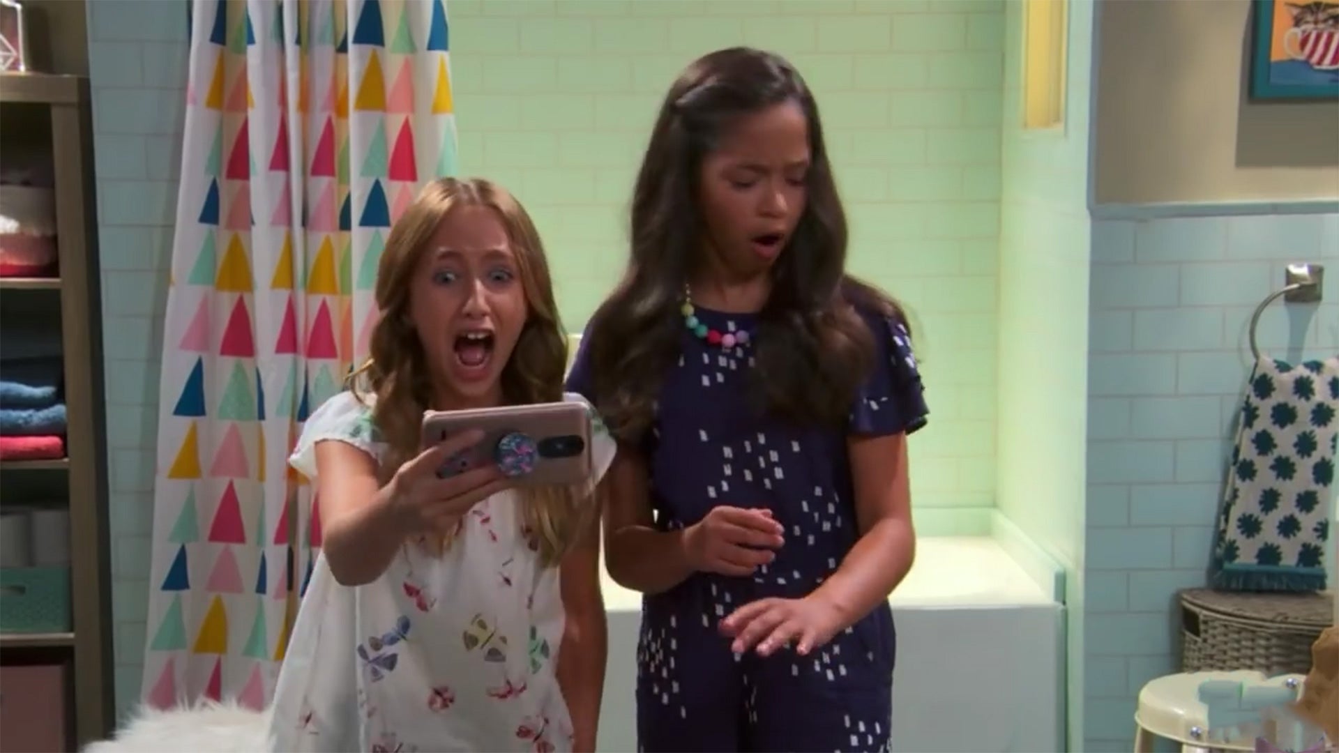 Sydney To The Max Season 1 Episode 5 I Know What You Did Last Sleepover