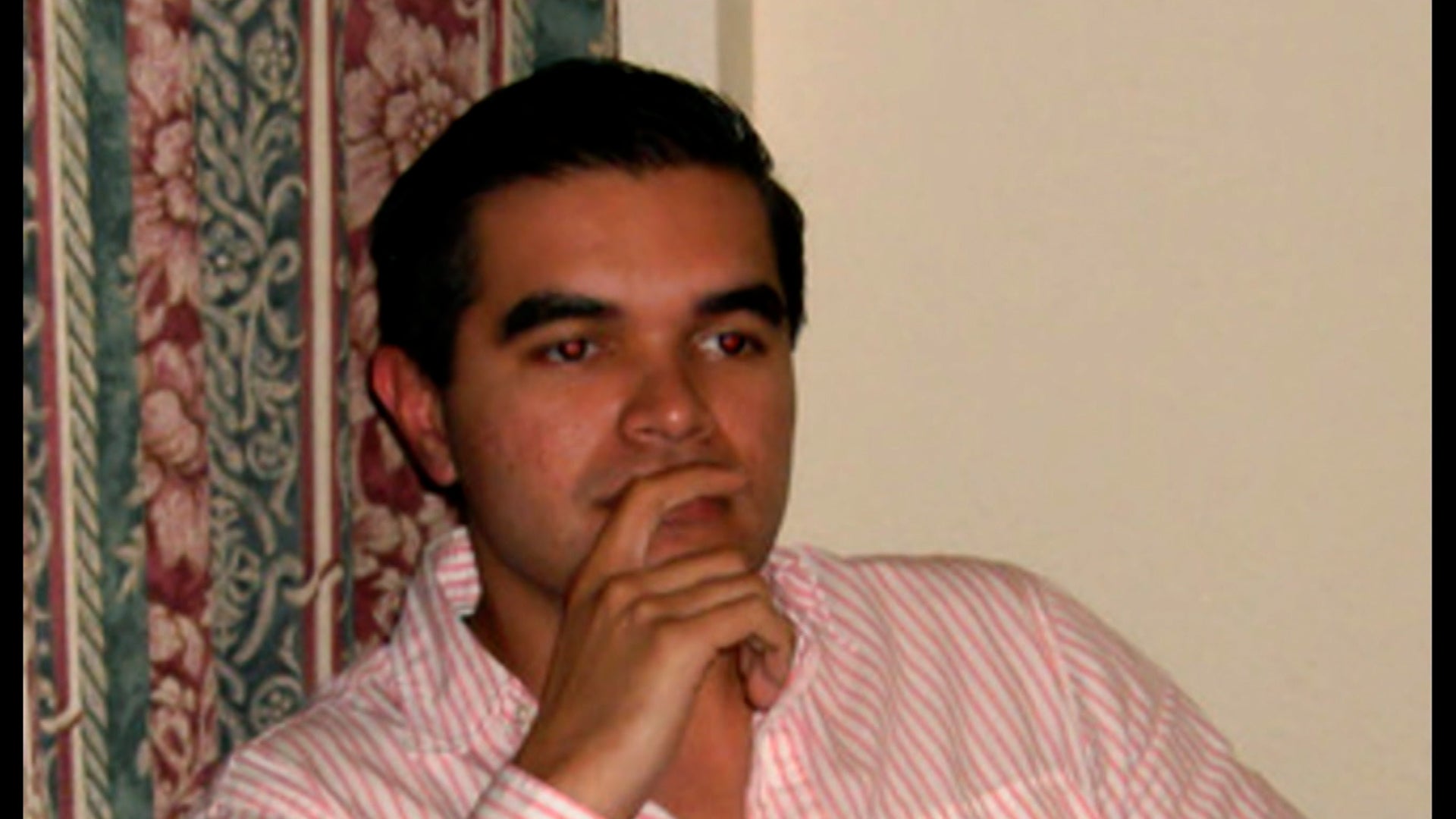 كيلر بريتاين ويذ ديرموت مورناغان الموسم 4 الحلقة 6 إليوت تيرنر