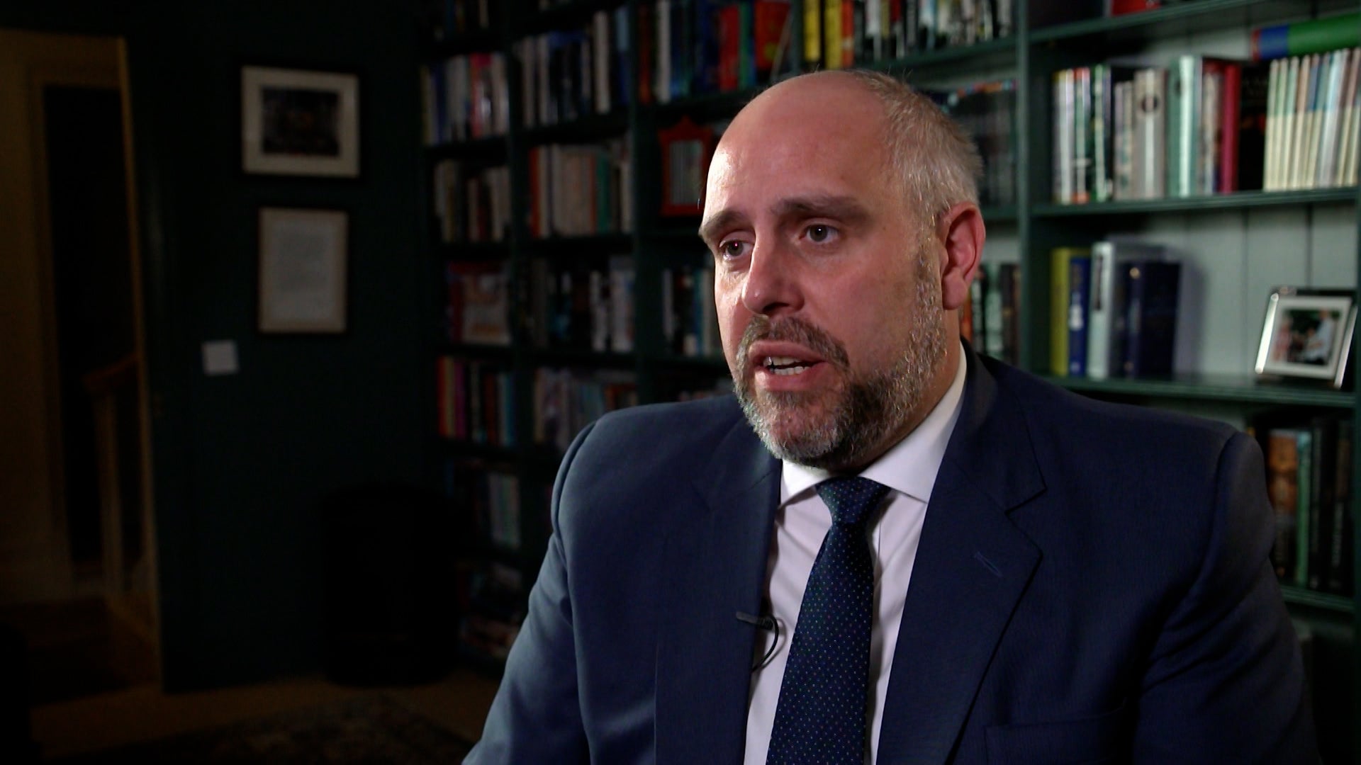 كيلر بريتاين ويذ ديرموت مورناغان الموسم 5 الحلقة 7 روستوبي