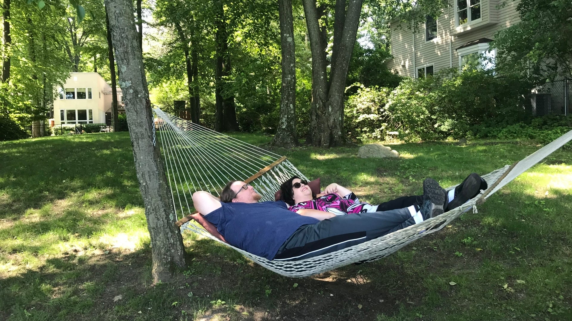 ماي فيت آر كيلينغ مي الموسم 1 الحلقة 1 سوموير إن ذير إز اي فوت