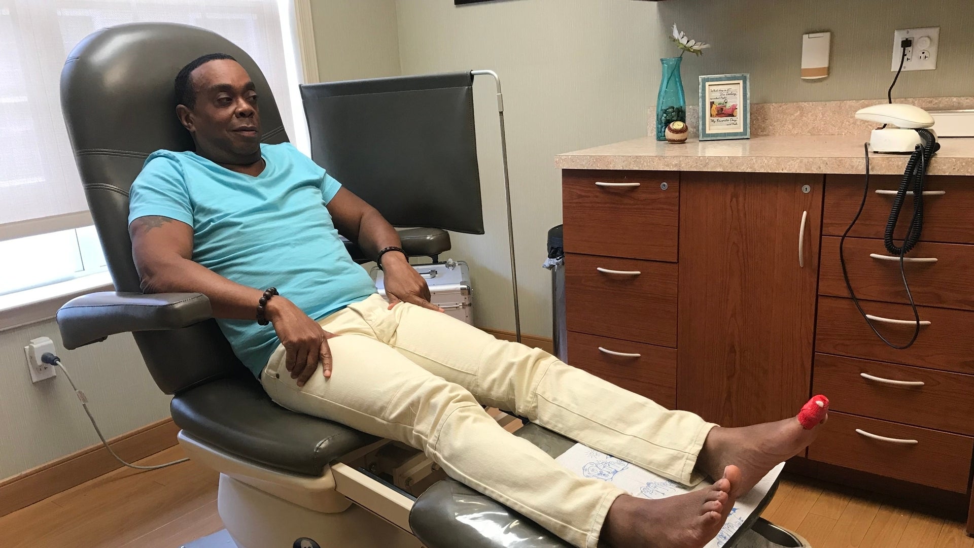 My Feet Are Killing Me Season 1 Episode 6 All 12 Toes