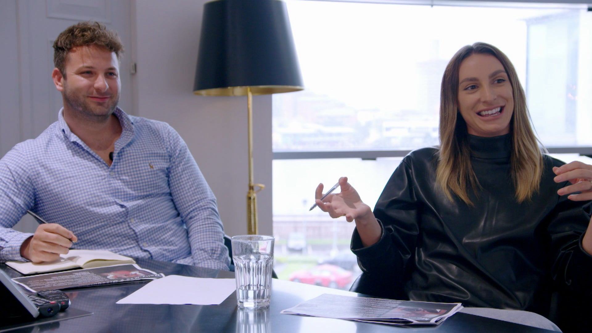 إنسايد ميسغايديد الموسم 1 الحلقة 1 الحلقة 1