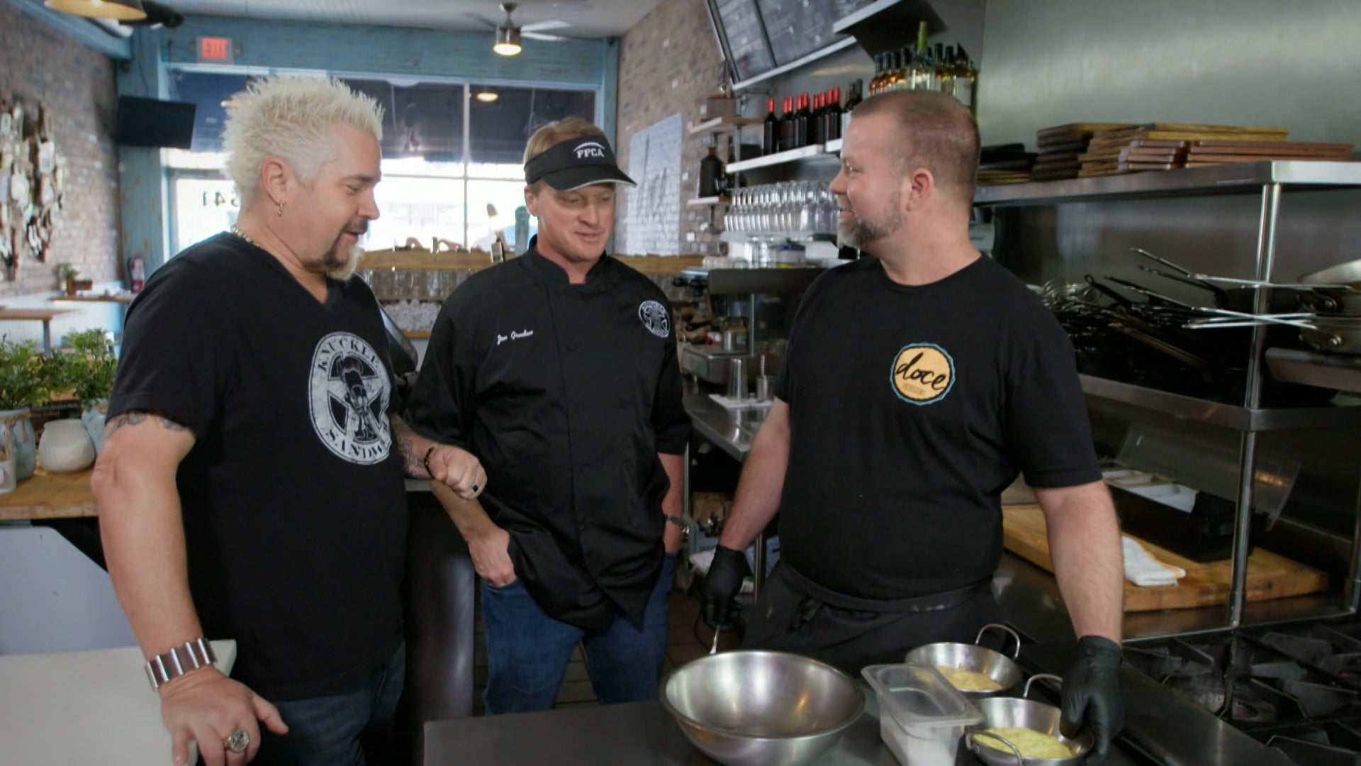 داينرز، درايف إنز آند دايفز الموسم 28 الحلقة 10 غراب ذا غرب