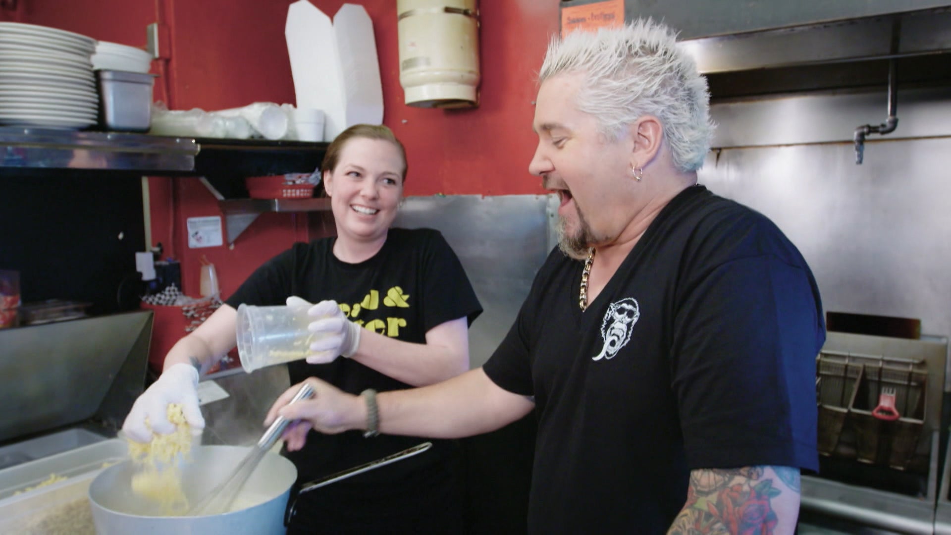 Watch Diners, Drive Ins And Dives on TV OSN Home Saudi Arabia