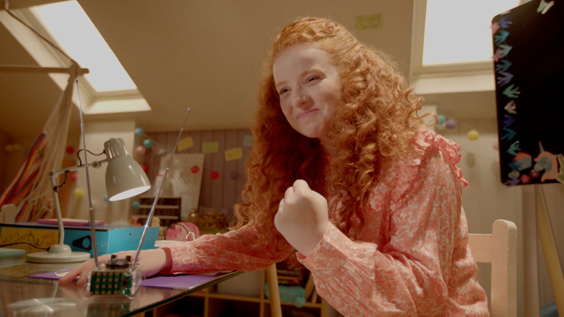 Goldie's Oldies Season 1 Episode 109 Live And Let Spy