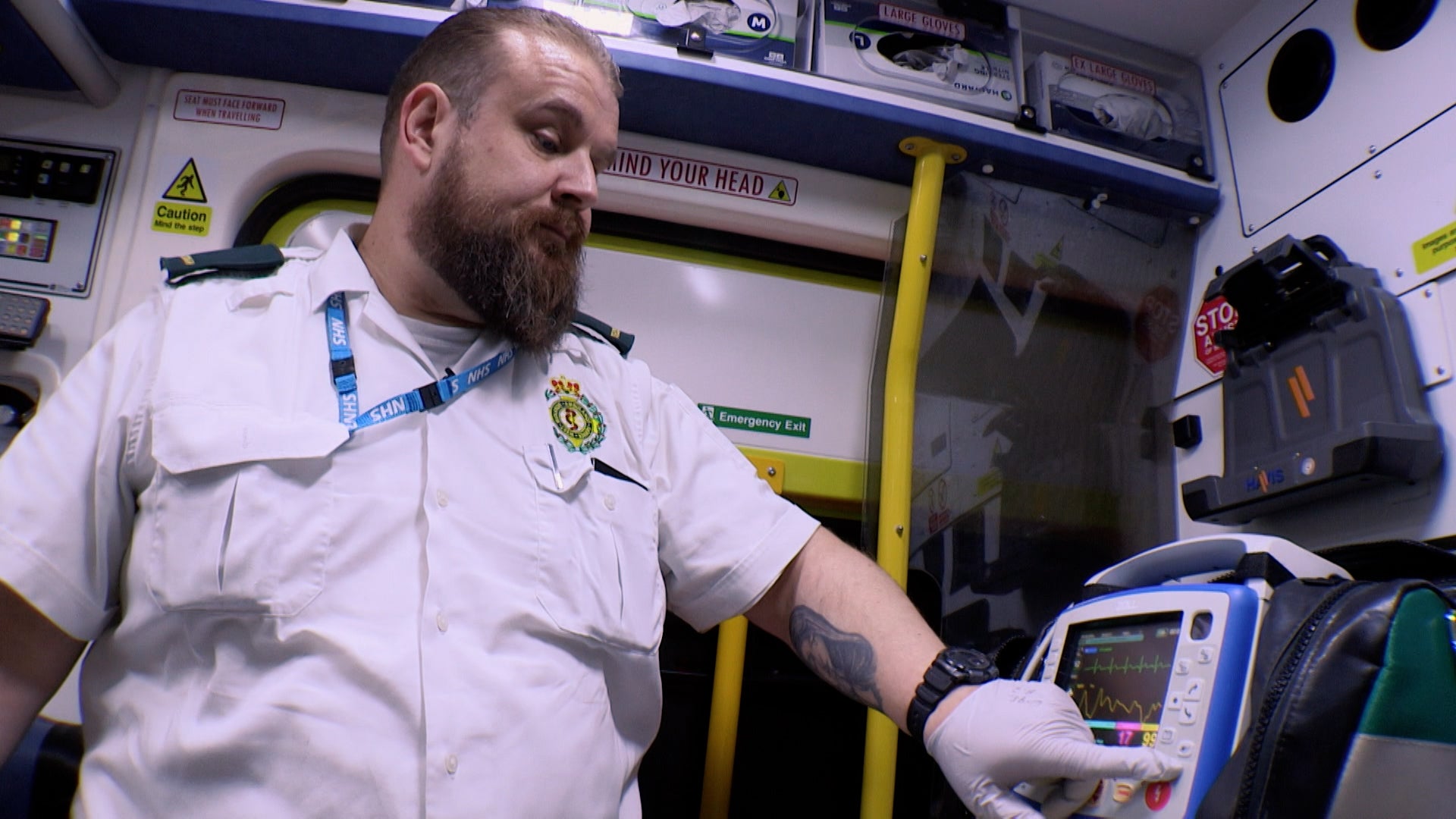 Paramedics - On The Front Line Season 1 Episode 8 Episode 8