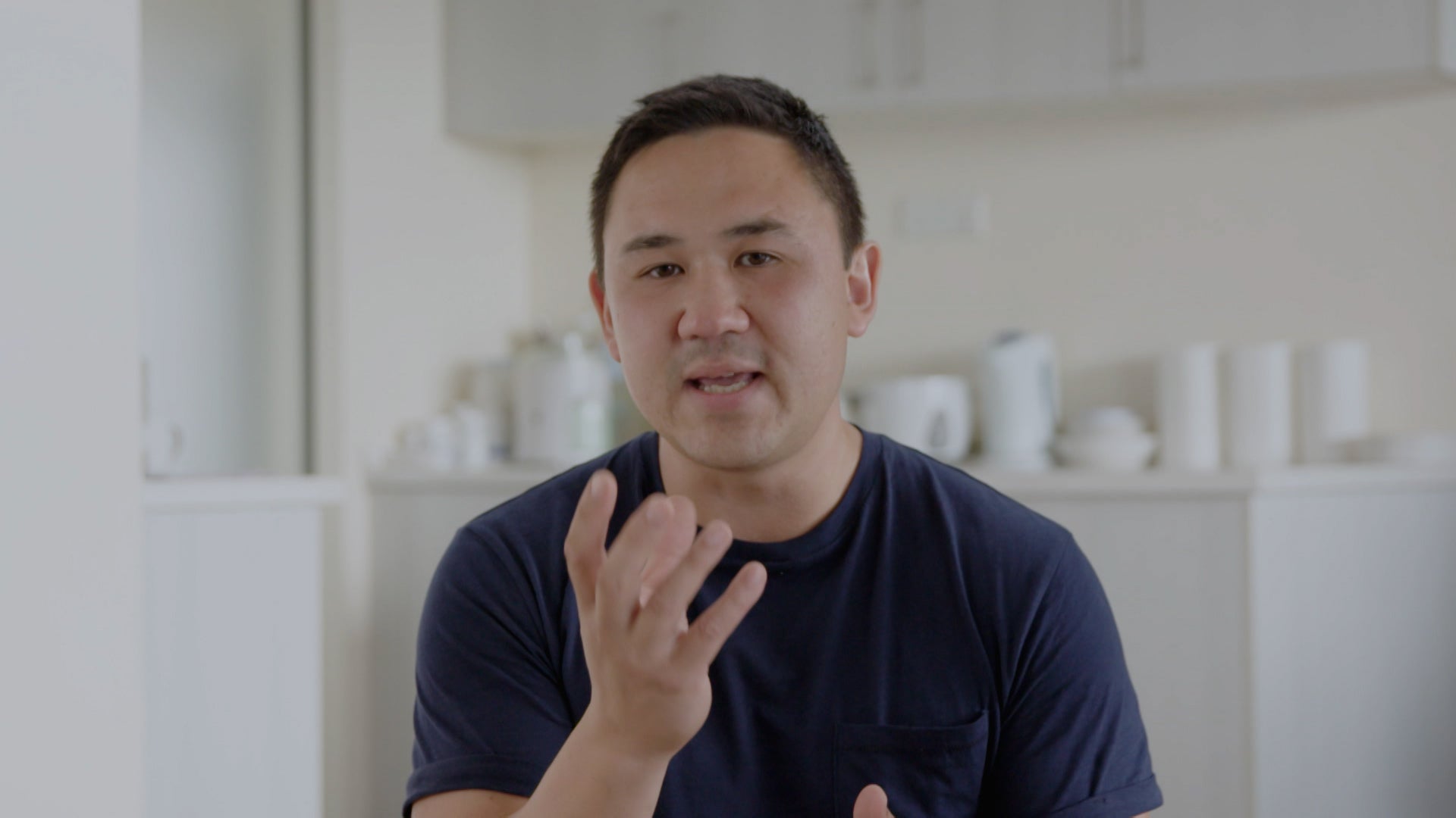 إن سيرتش أوف أومامي الموسم 1 الحلقة 6 كوالا لامبور