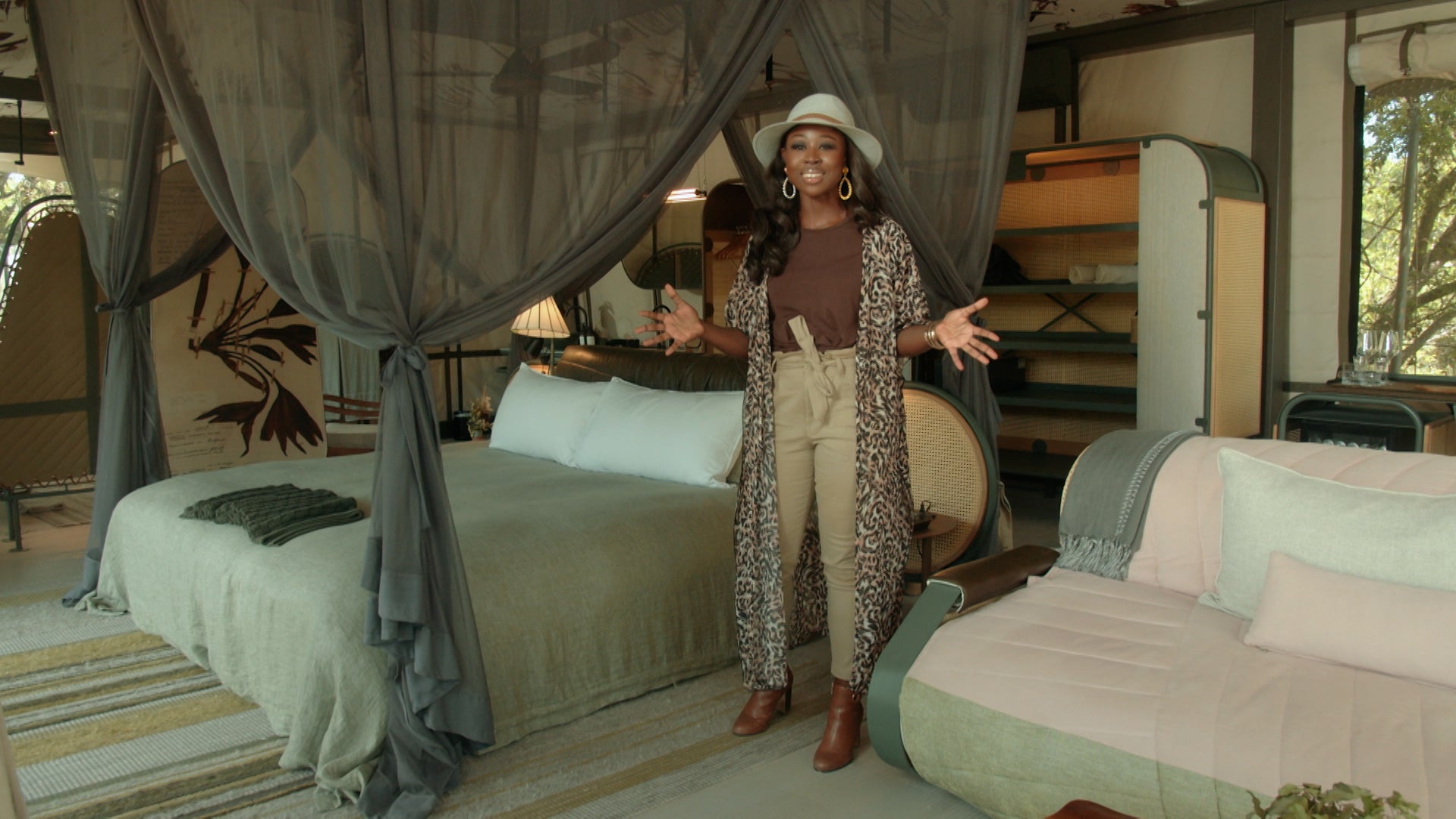 On Safari Season 1 Episode 7 Saseka Tented Camp, Thornybush Nature Reserve