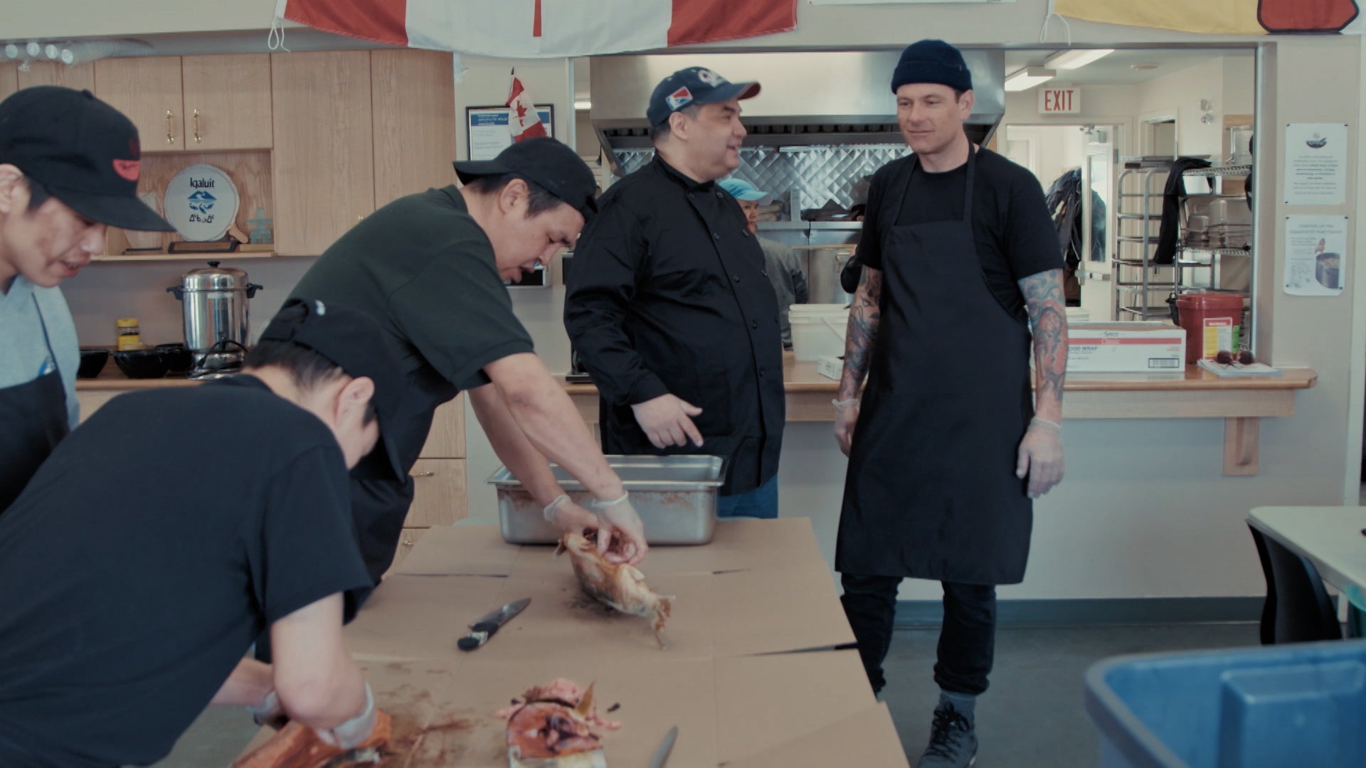 تشاك آند ذا فيرست بيبول كيتشن الموسم 1 الحلقة 3 إكالويت، نو - تارميغان