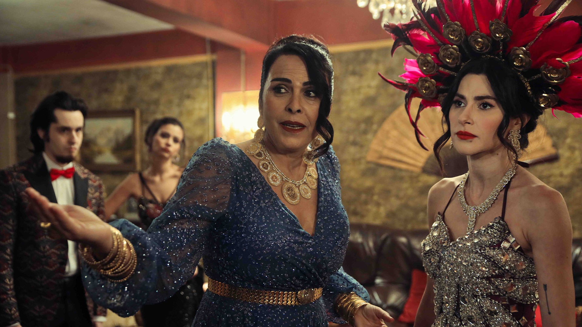 ثلاث قروش الموسم 1 الحلقة 18 العرس و الجنازة - الجزء الثالث