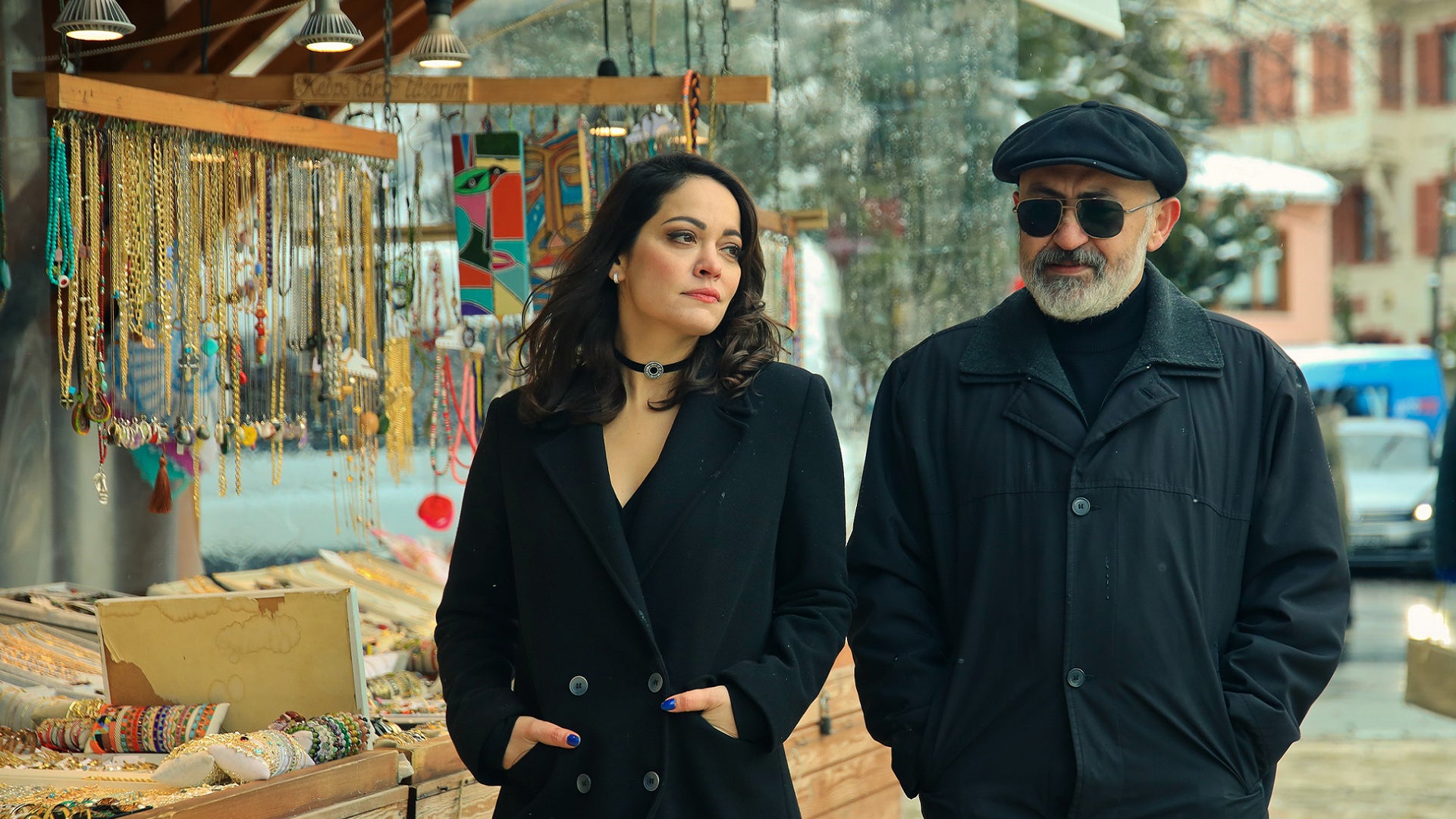 ثلاث قروش الموسم 1 الحلقة 34 الأفاعي التي في أحضاننا -الجزء 1