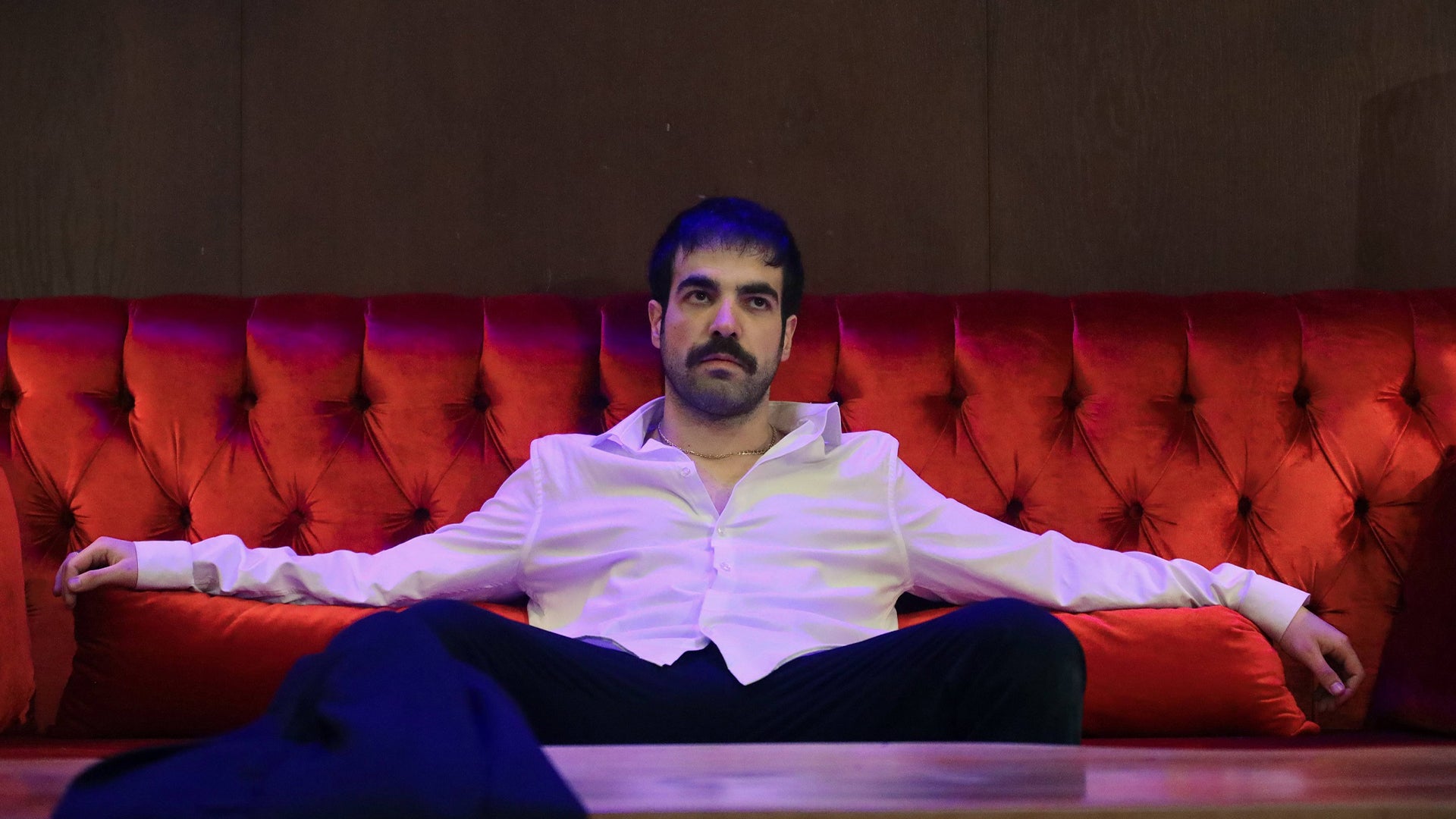 ثلاث قروش الموسم 1 الحلقة 64  نحن عديمو الجدوى - الجزء 1