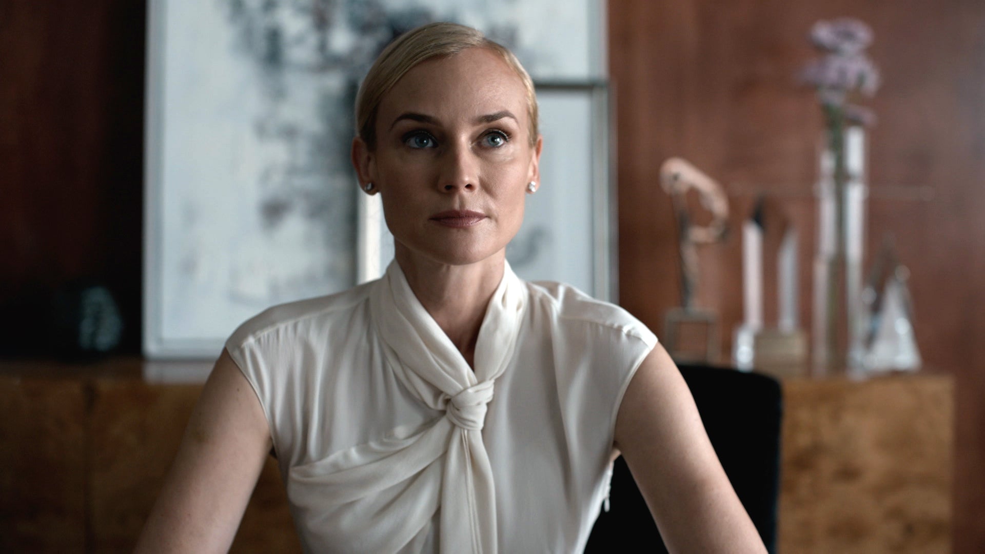 Swimming With Sharks Season 1 Episode 4 Chapter Four