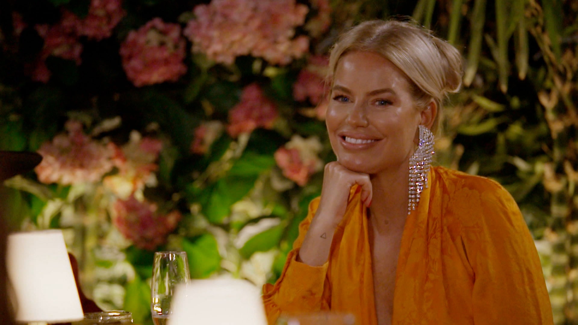 The Real Housewives of Dubai Season 1 Episode 5 Piping Tea With a Hint of Peach