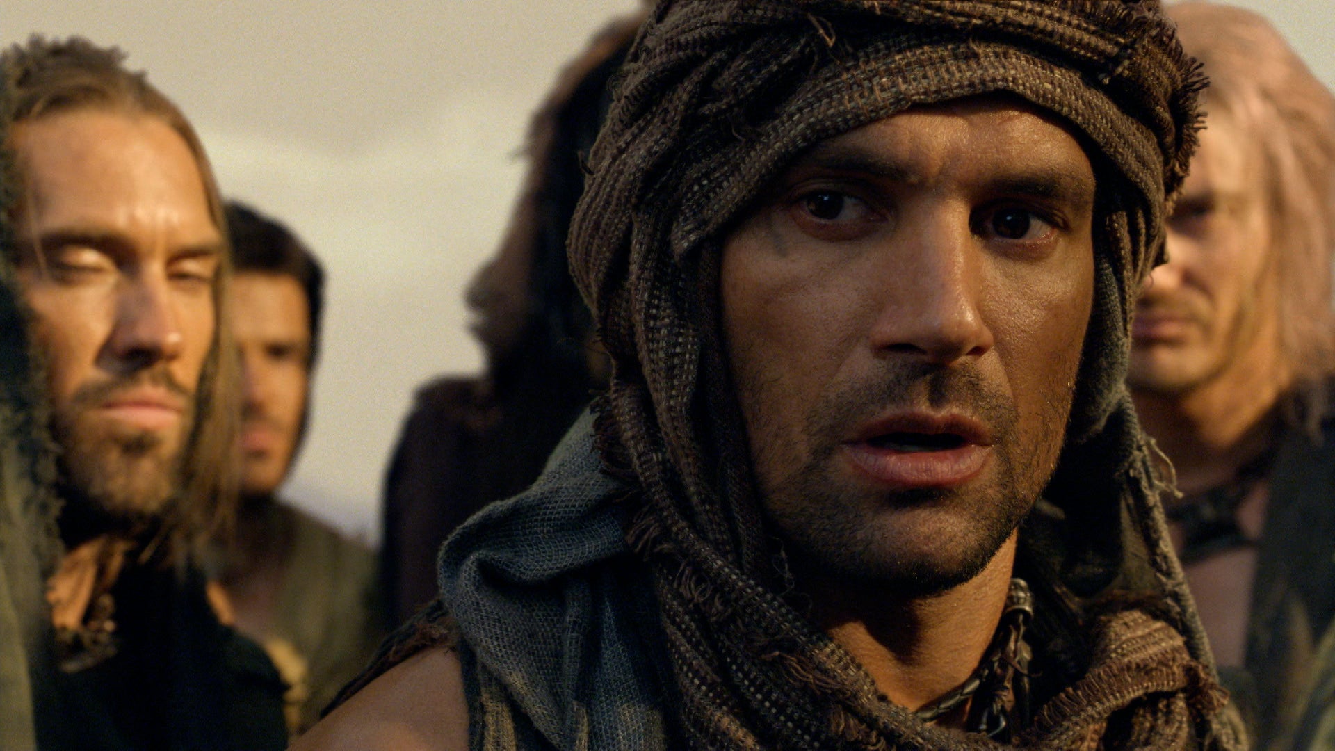 Spartacus Season 3 Episode 1 Fugitivus