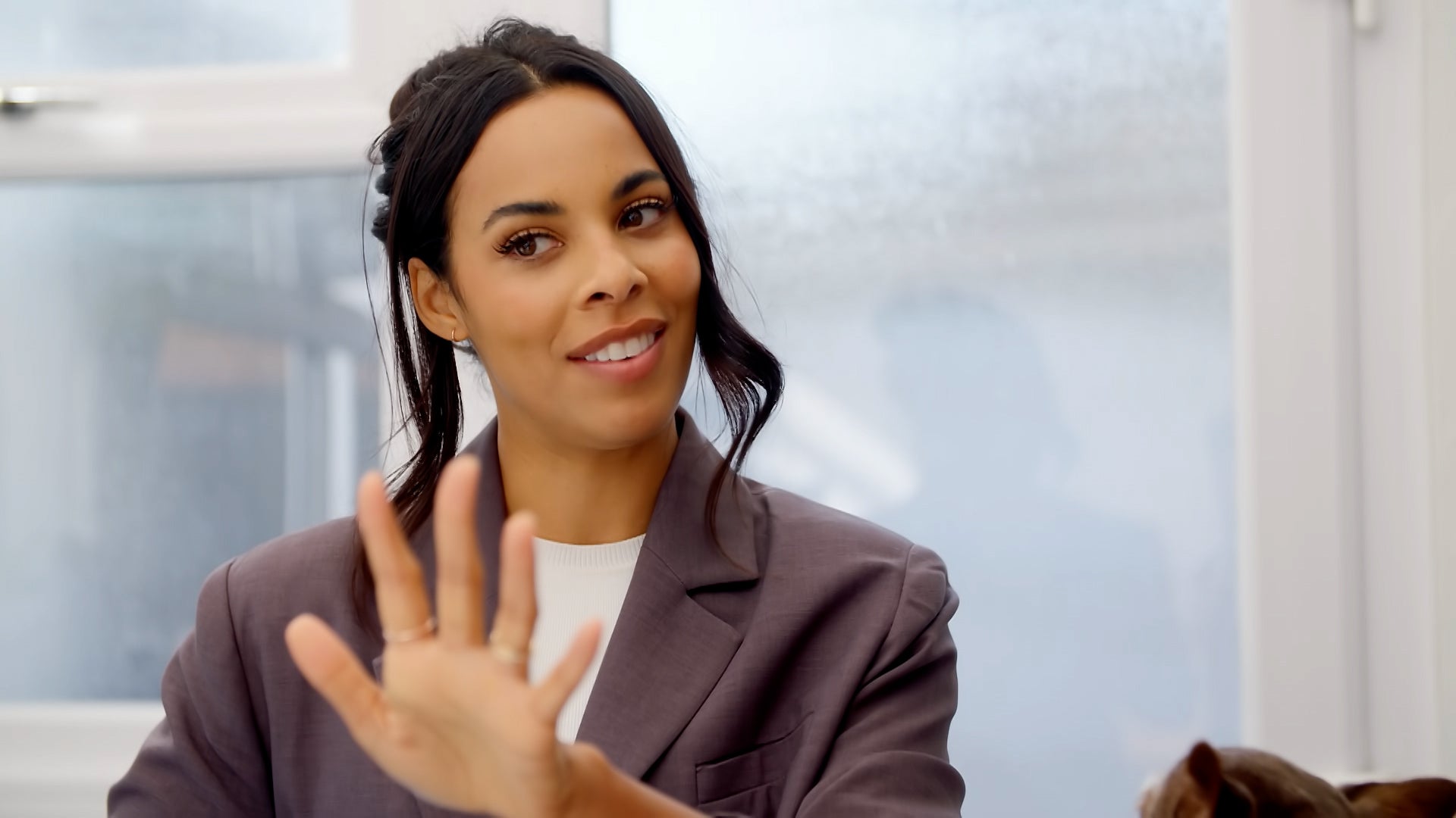 روتشيل هيومز: إنتيريور ديزاينر إن ذا ميكينغ الموسم 1 الحلقة 9 روب و إيمي