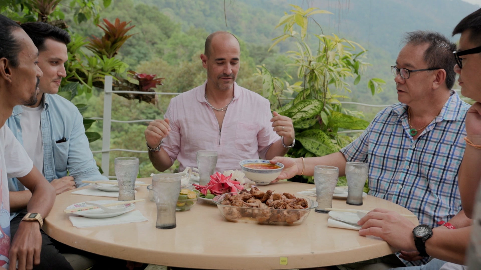 David Rocco's Dolce Southeast Asia Season 1 Episode 2 Art In Georgetown