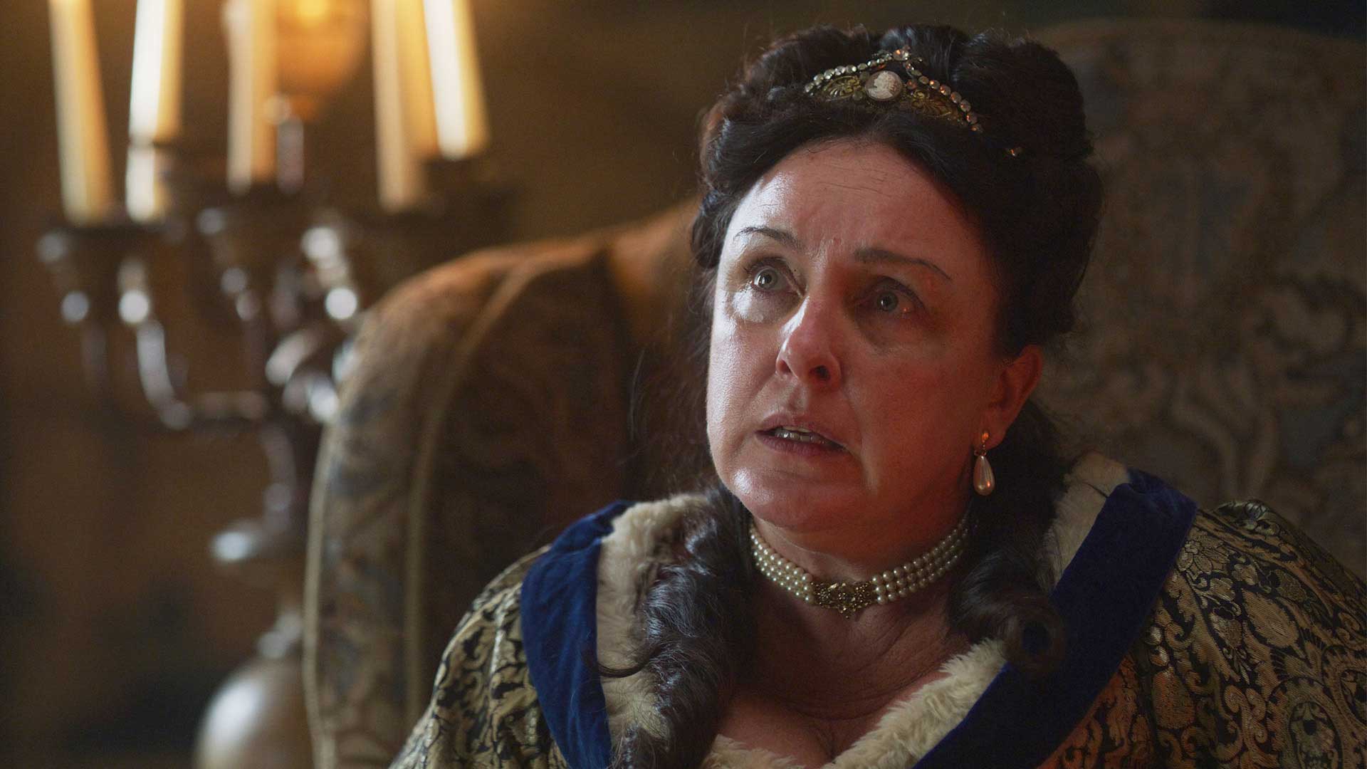 رويال أوتوبسي الموسم 2 الحلقة 4 آن: ذا فورغوتن كوين