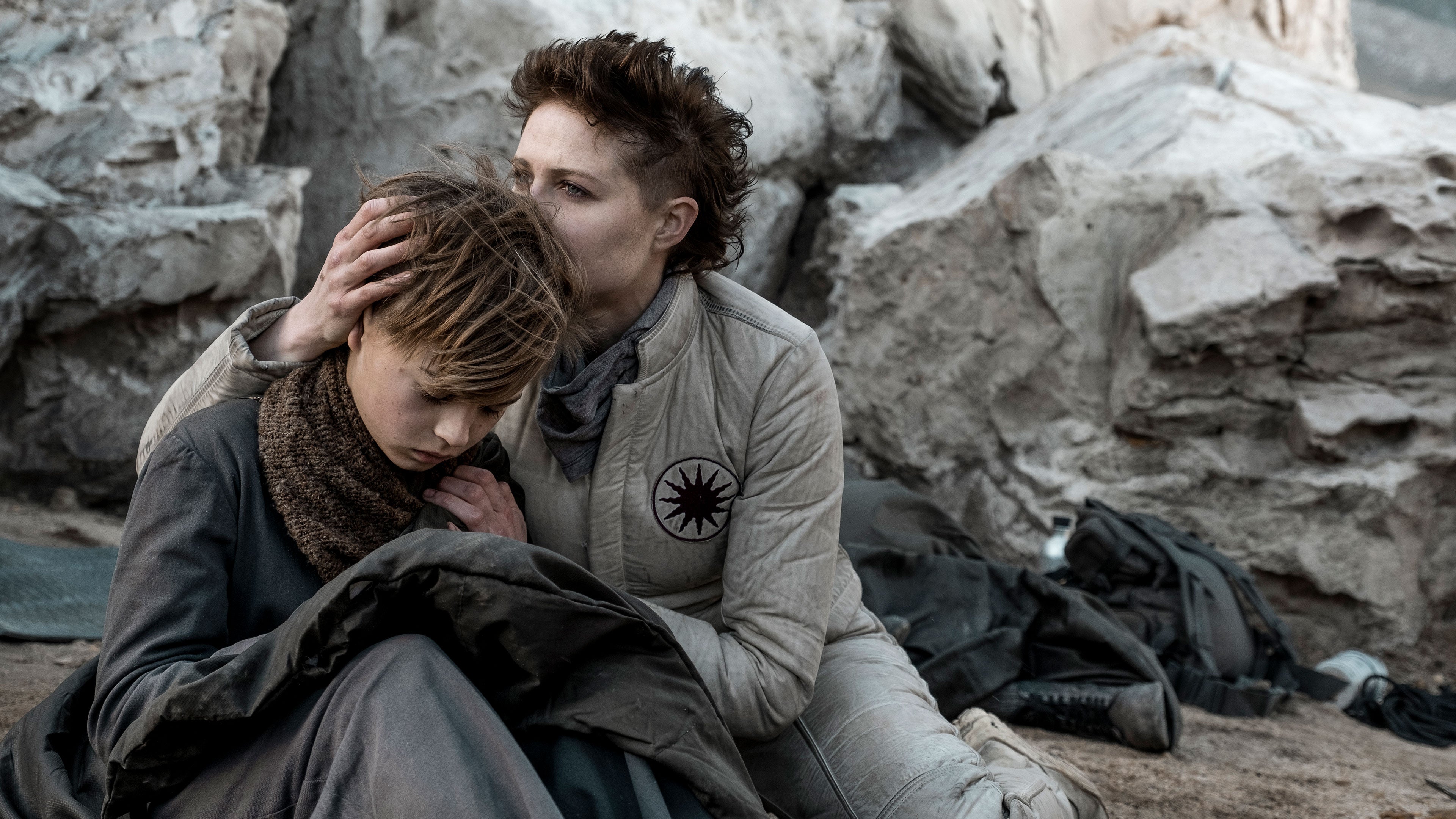 ريزد باي وولفز الموسم 1 الحلقة 9 أمبيلكال