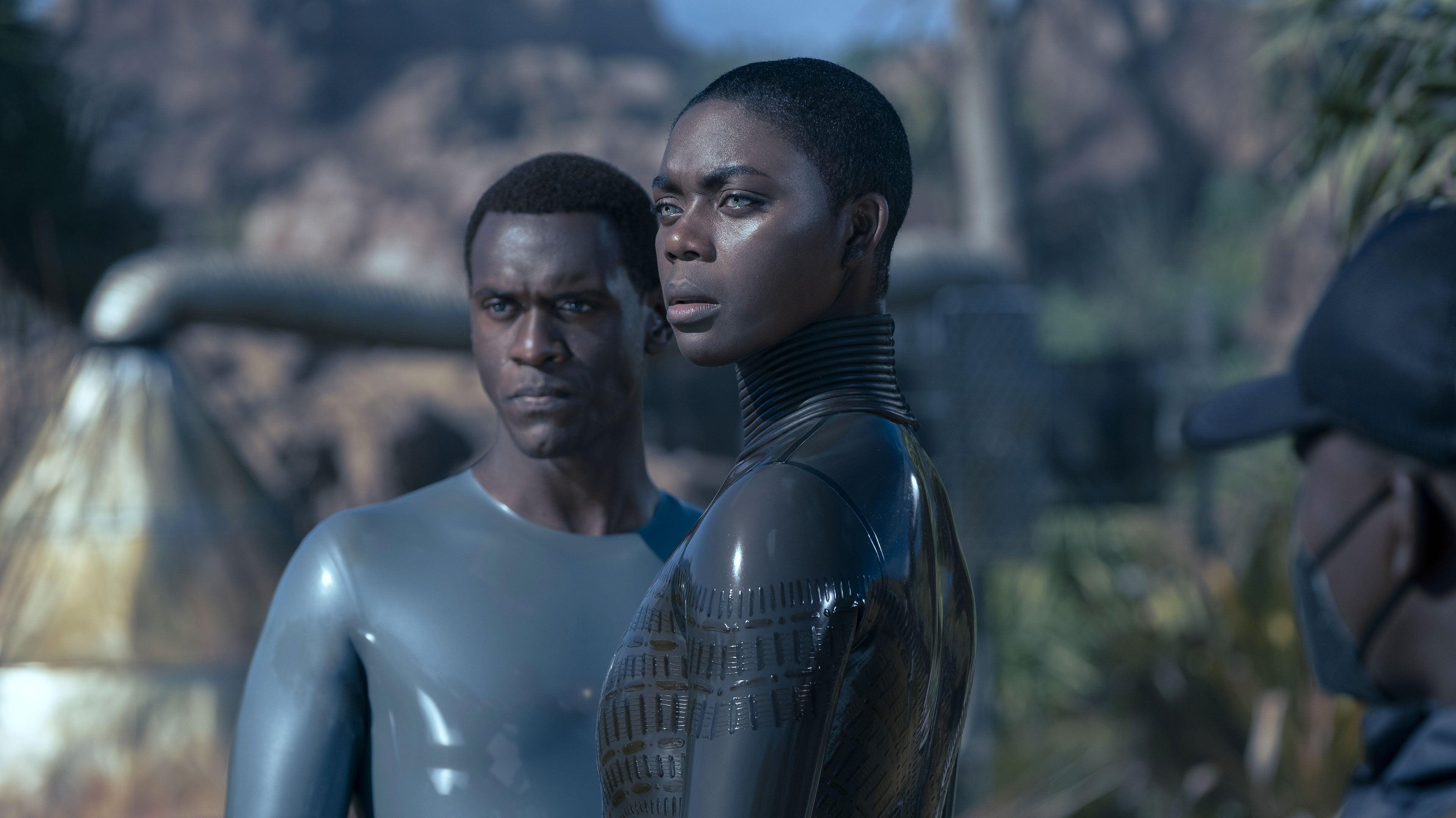 ريزد باي وولفز الموسم 2 الحلقة 8 هابينيس